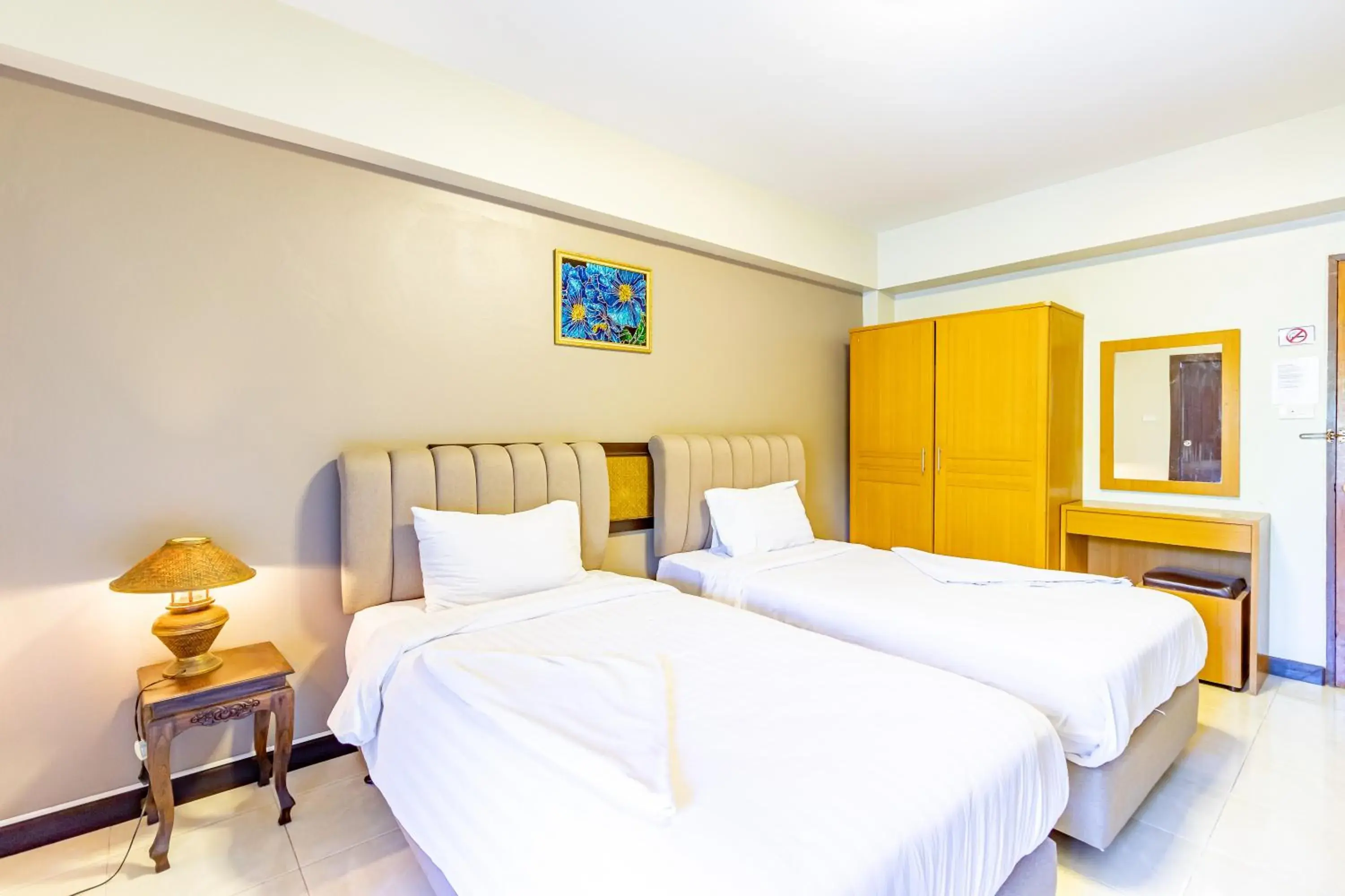 Superior Double or Twin Room in Silver Gold Garden, Suvarnabhumi Airport Superior Double or Twin Room in Silver Gold Garden, Suvarnabhumi Airport