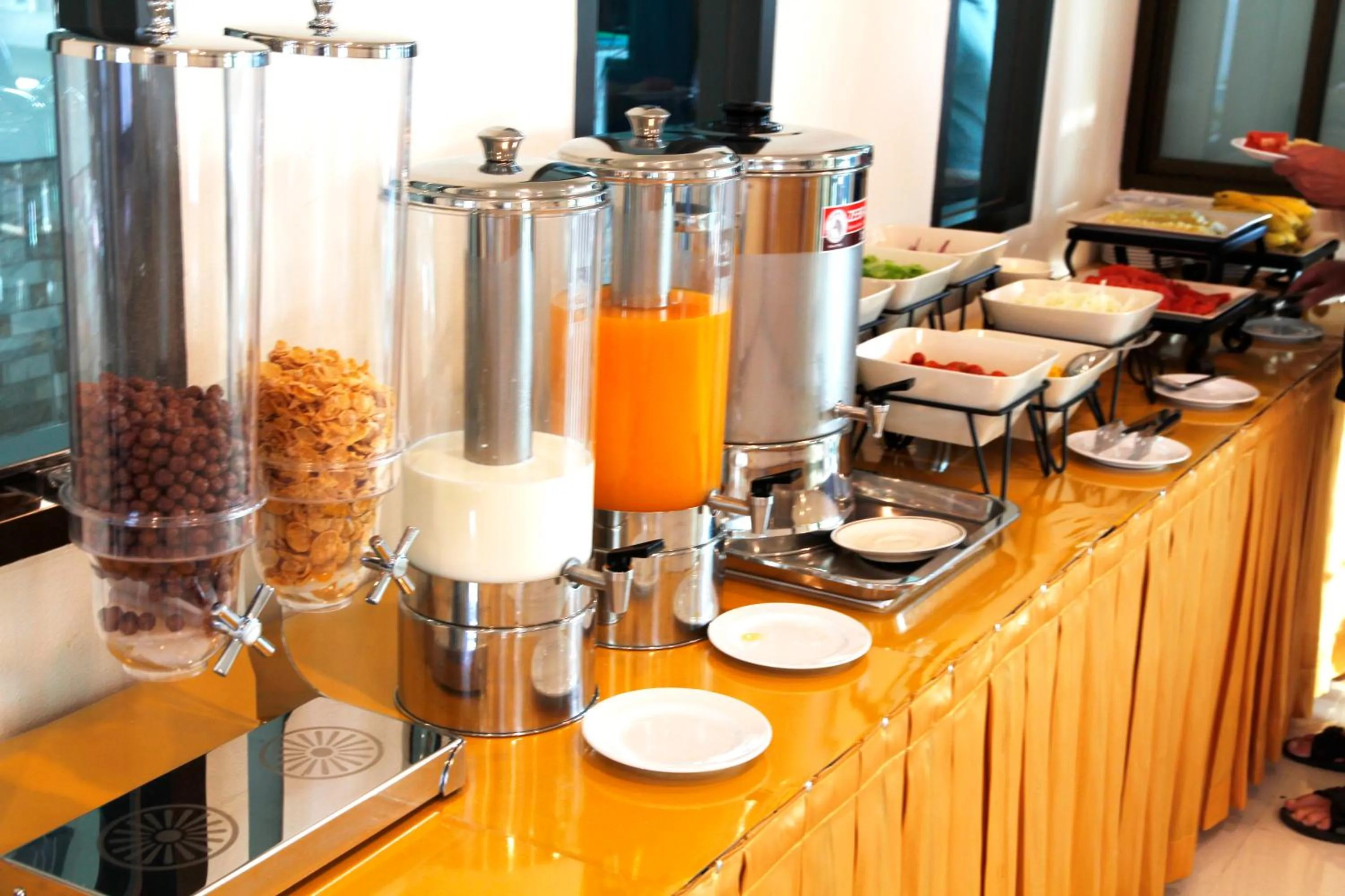 Breakfast in Silver Gold Garden, Suvarnabhumi Airport