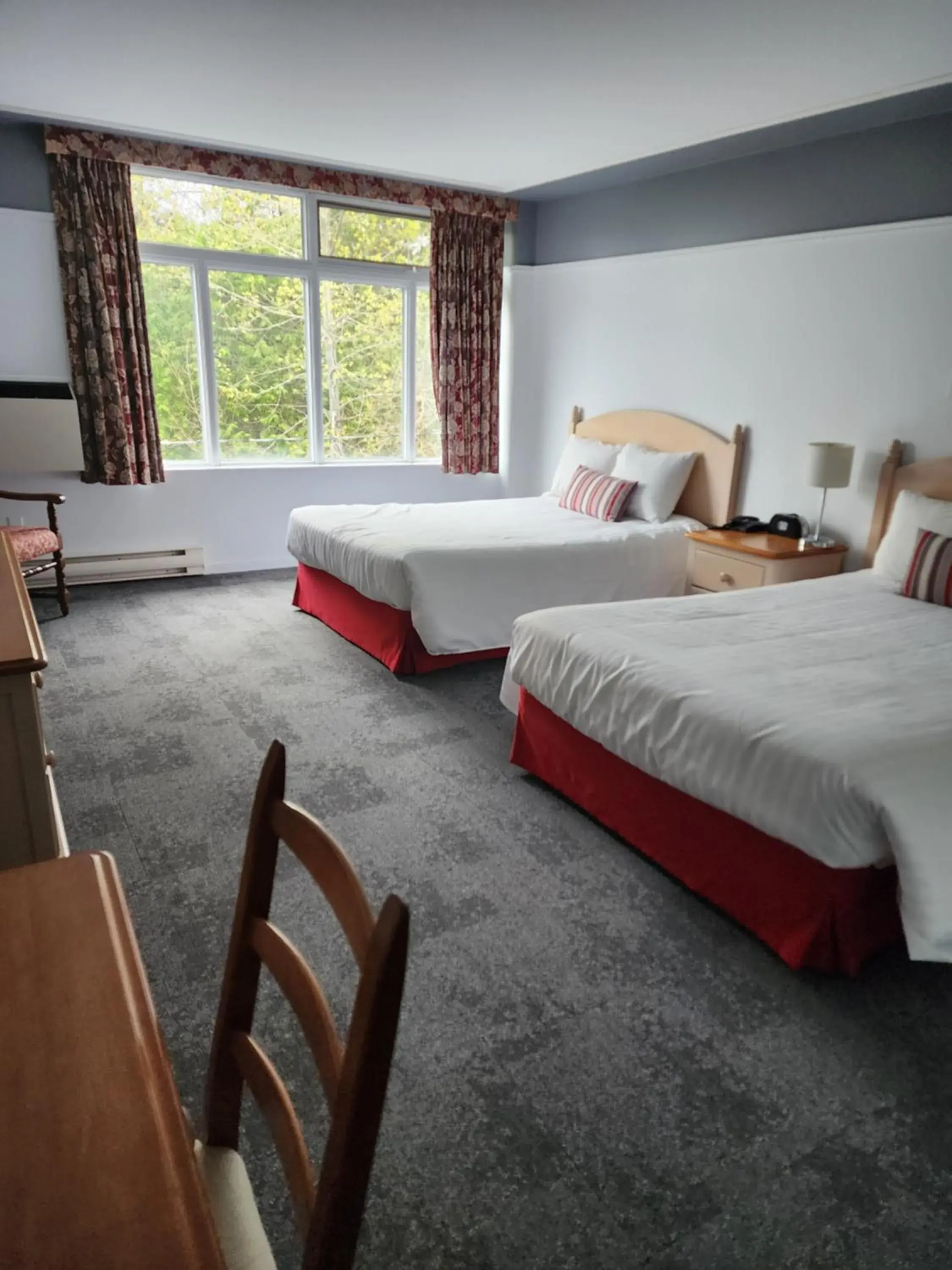 Standard Double Room with Two Double Beds (4 Adults) in Hôtel au Petit Berger Standard Double Room with Two Double Beds (4 Adults) in Hôtel au Petit Berger