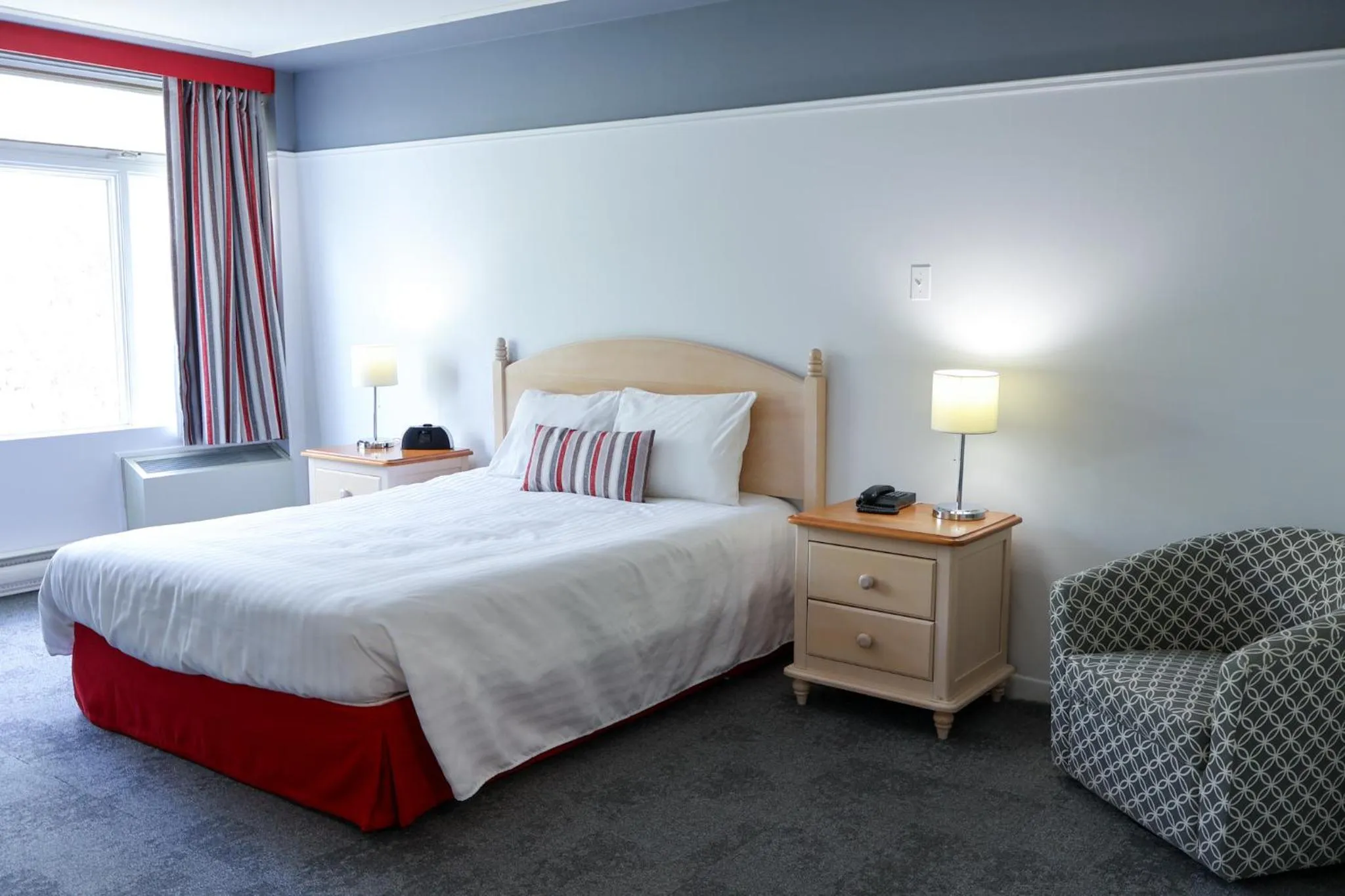 Bedroom, Bed in Hôtel au Petit Berger