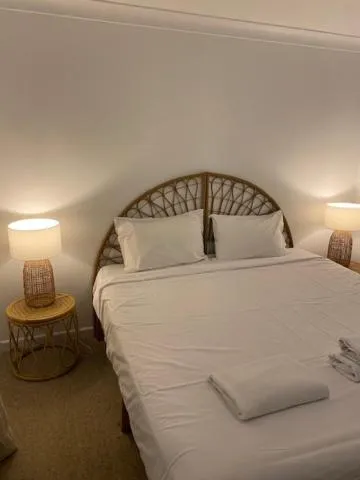 Bed in Tallow Beach Motel