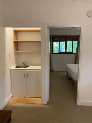 Bed in Tallow Beach Motel