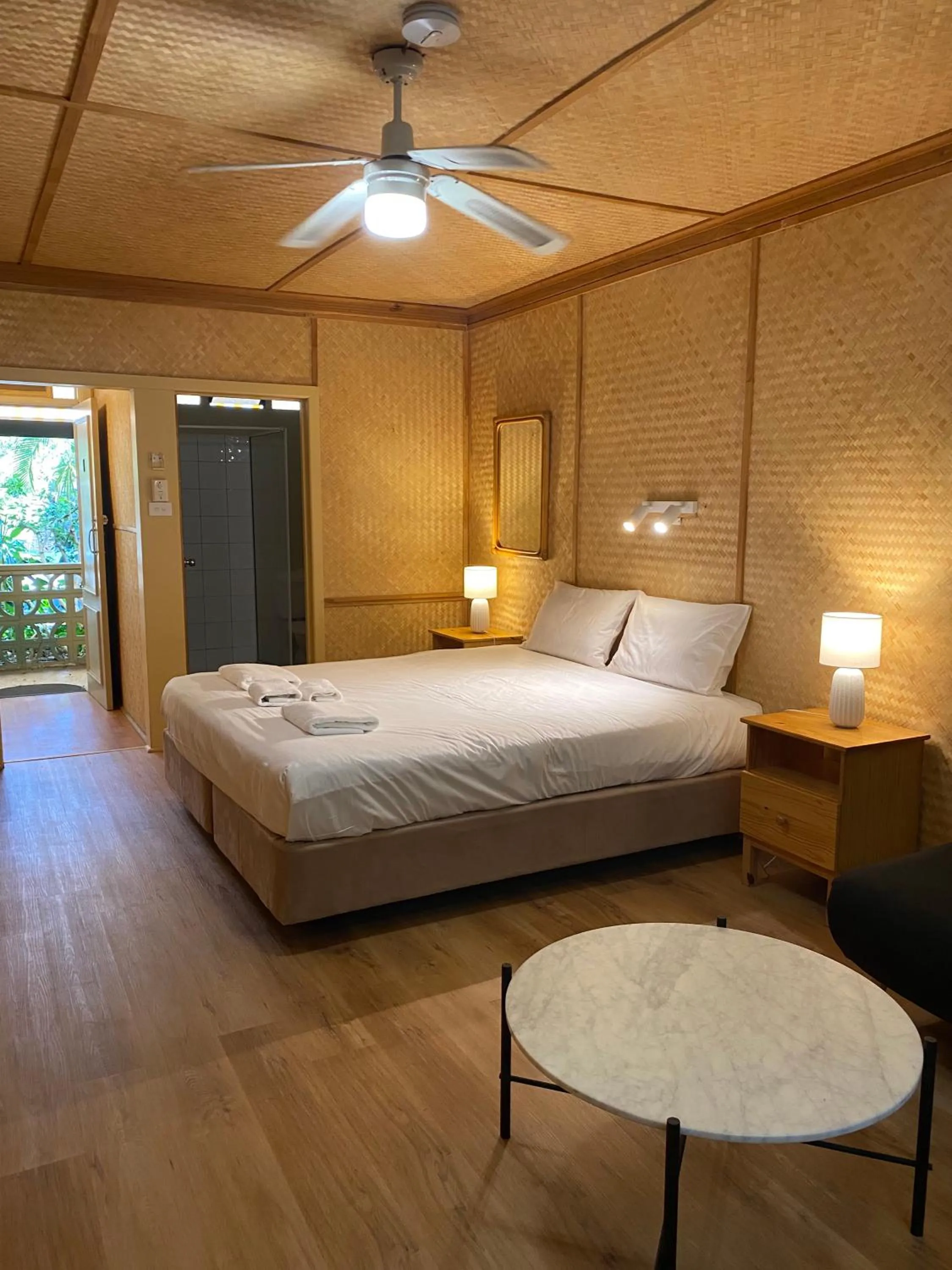 Bed in Tallow Beach Motel