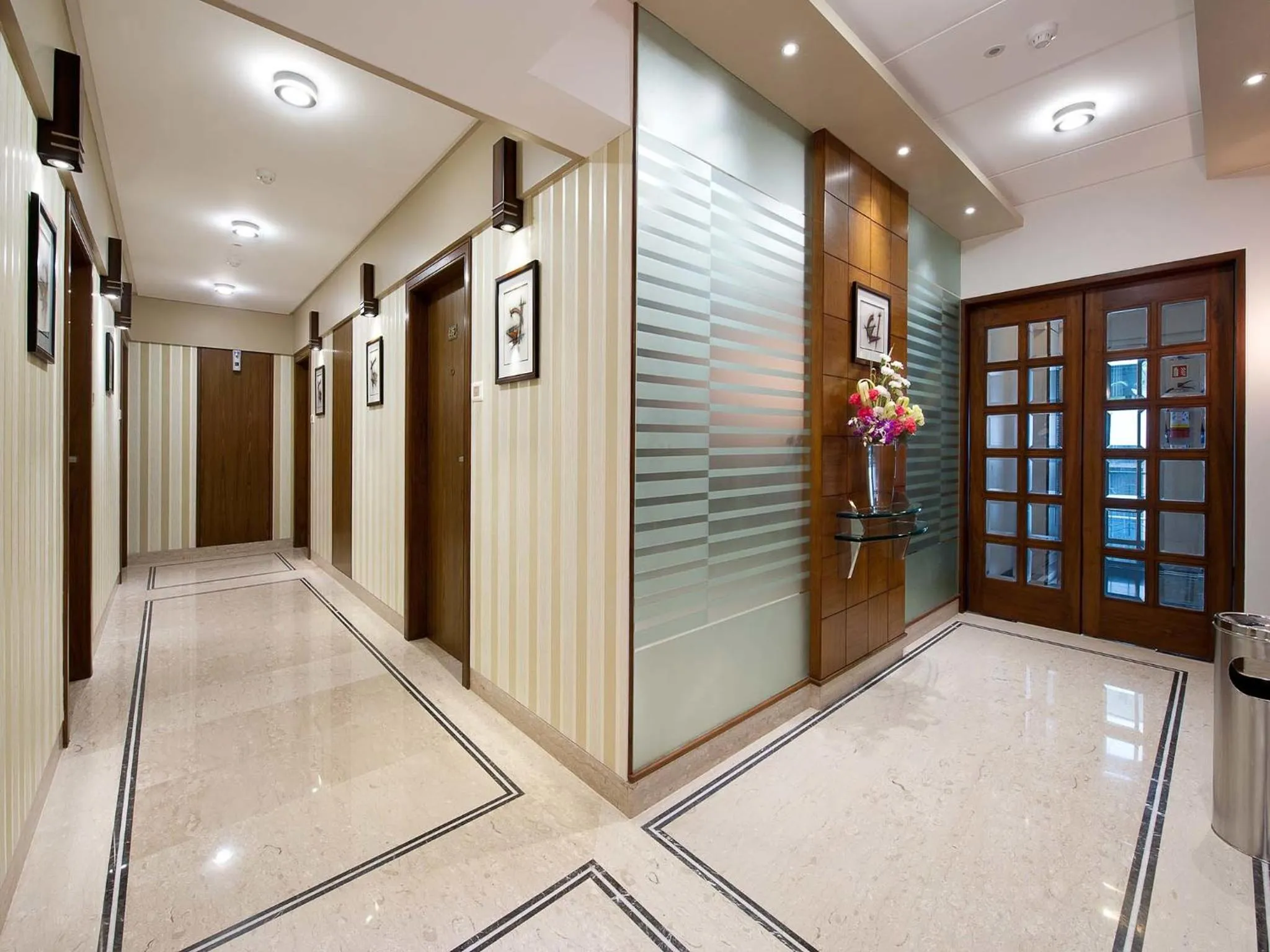 Area and facilities in Grand Residency Hotel & Serviced Apartments