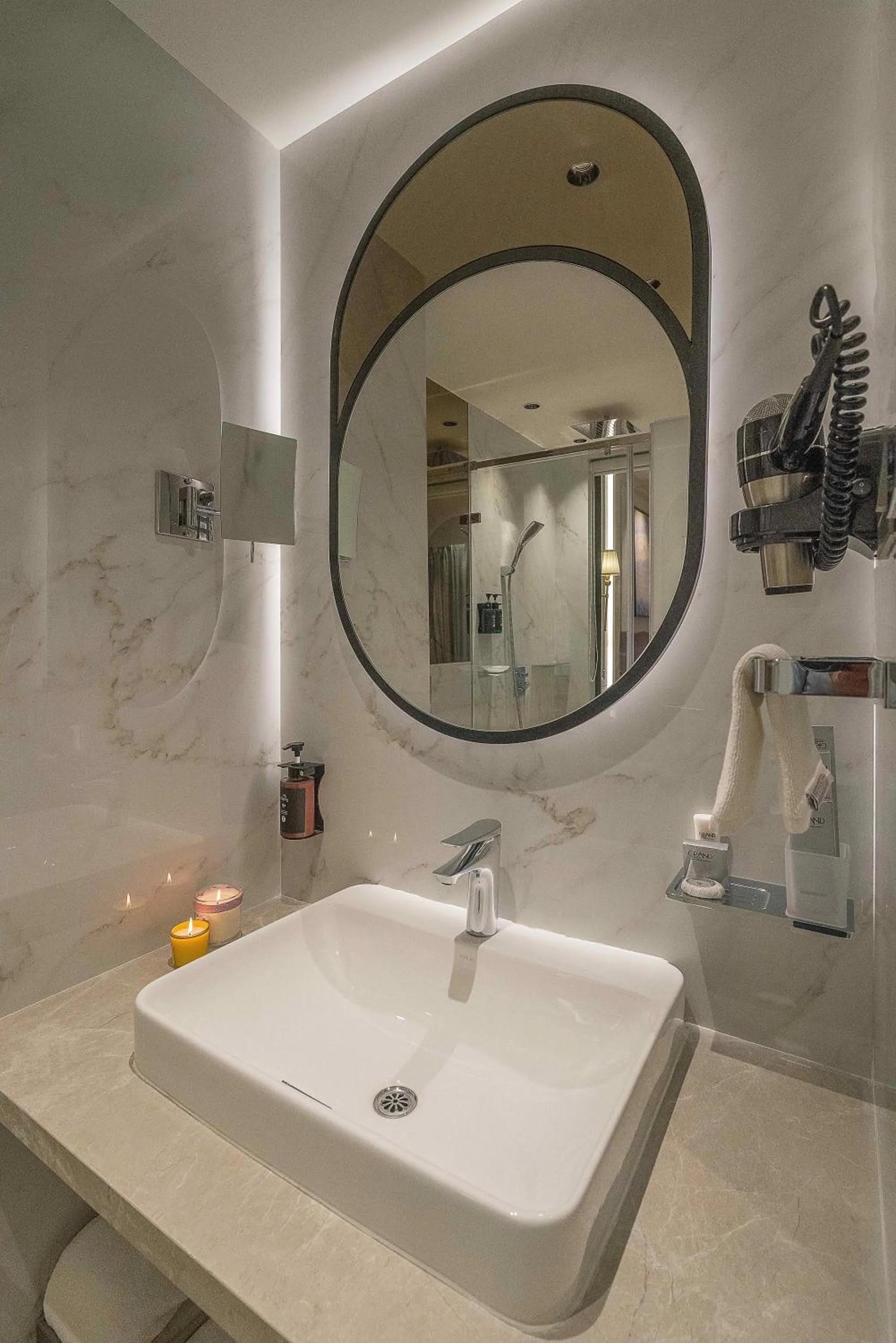 Bathroom in Grand Residency Hotel & Serviced Apartments