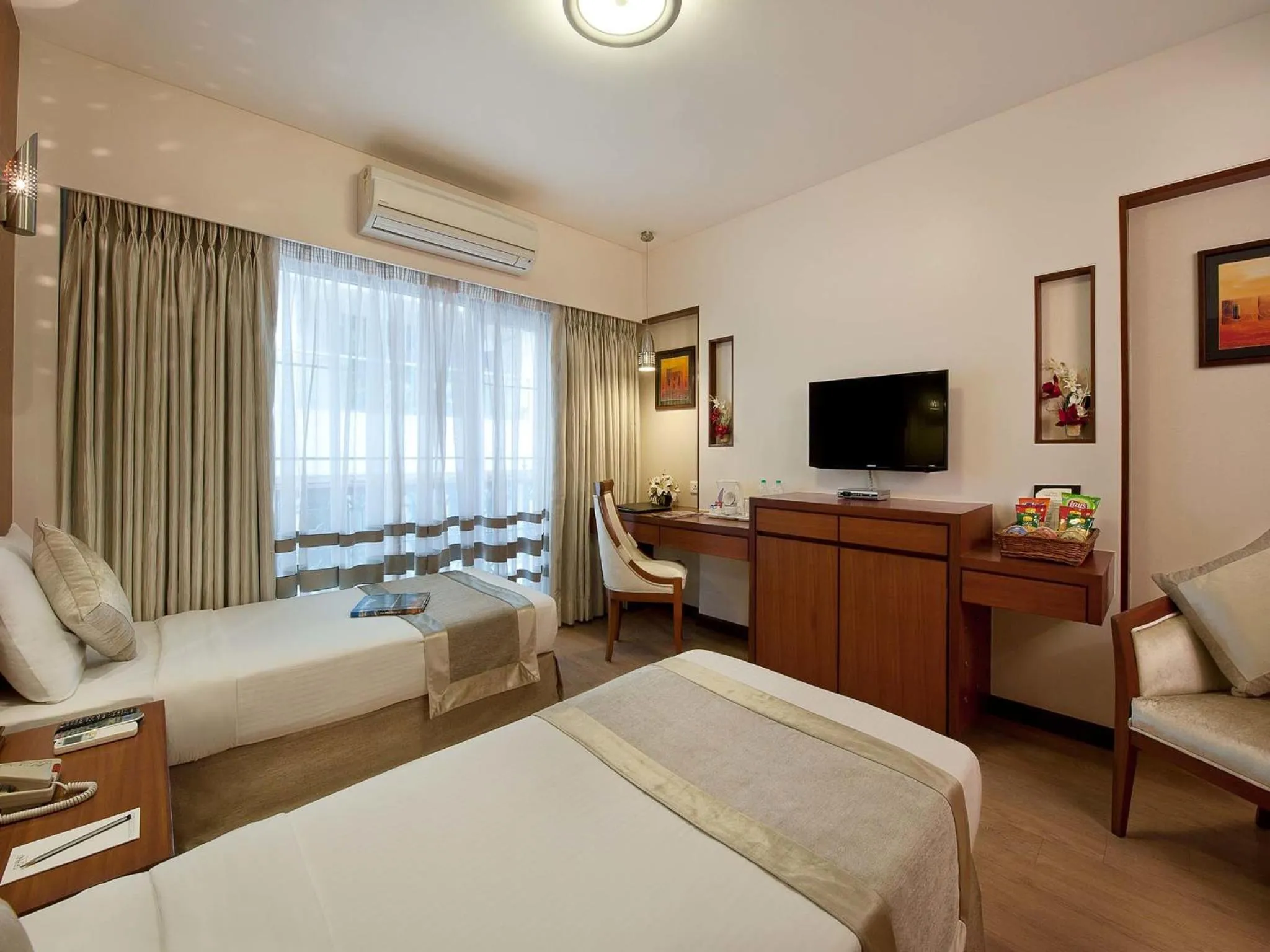 Bedroom, Bed in Grand Residency Hotel & Serviced Apartments