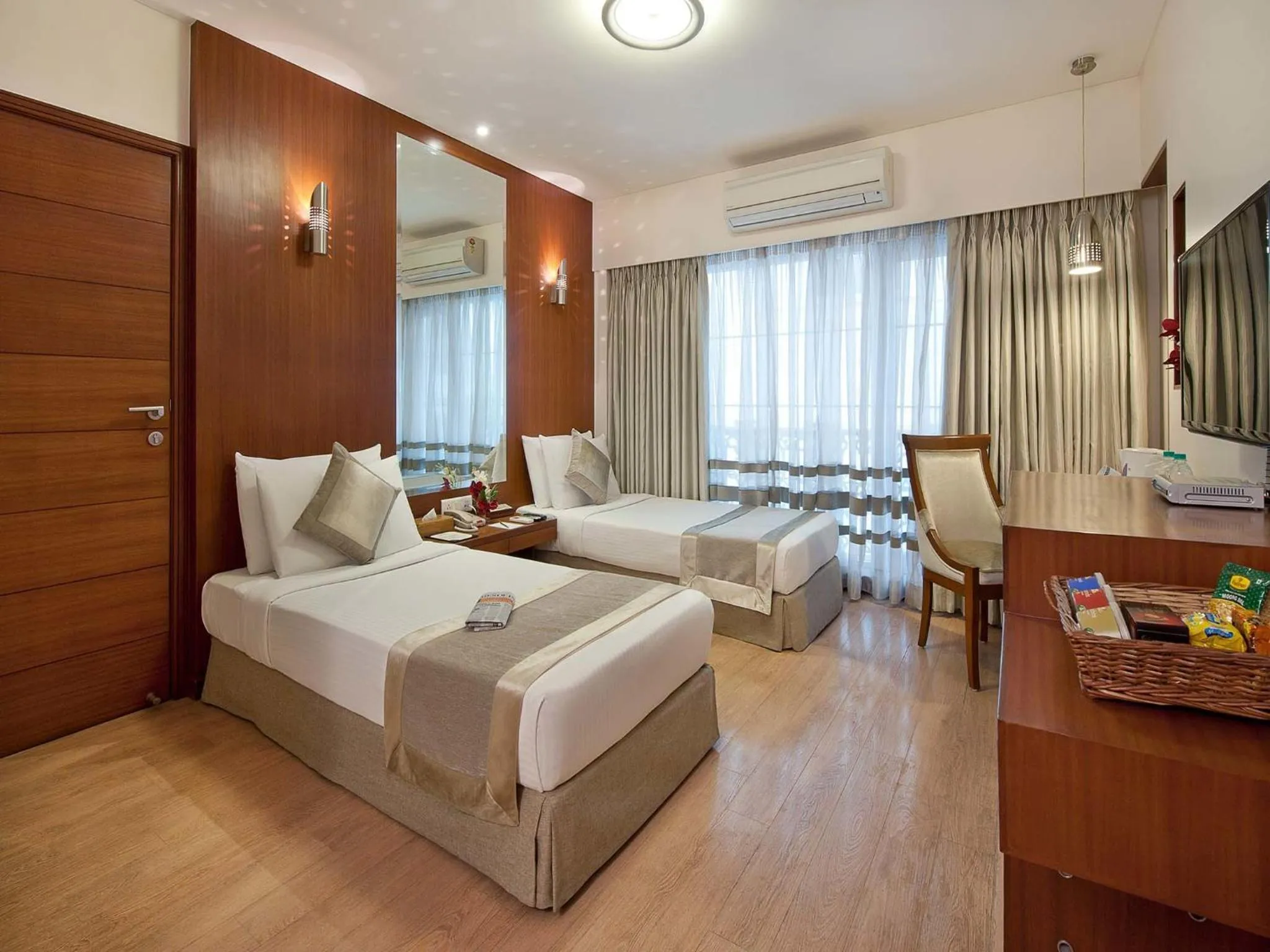 Bedroom, Bed in Grand Residency Hotel & Serviced Apartments