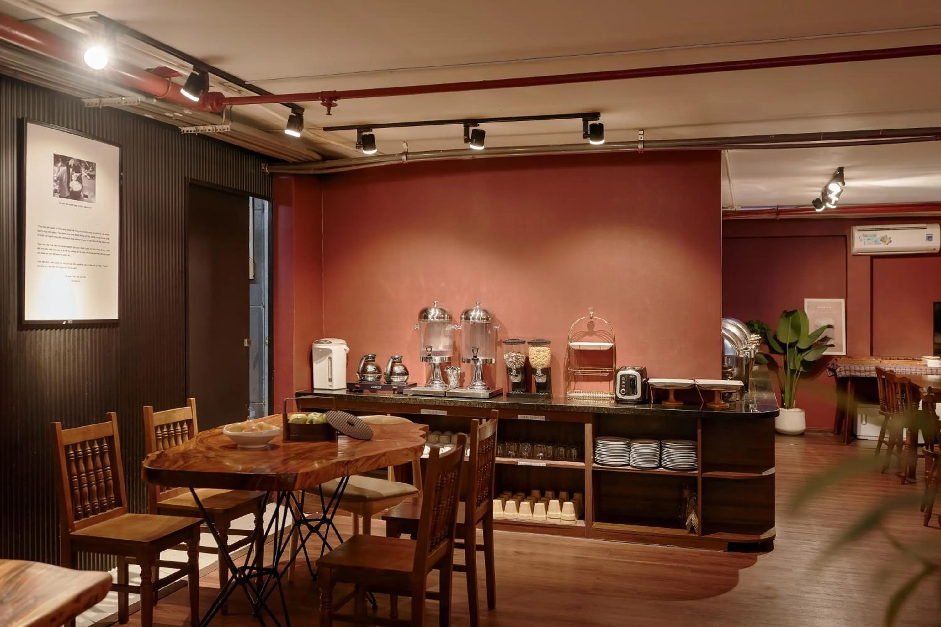 Restaurant/places to eat in Asian Ruby Hotel & Spa - 122F Bui Thi Xuân Street