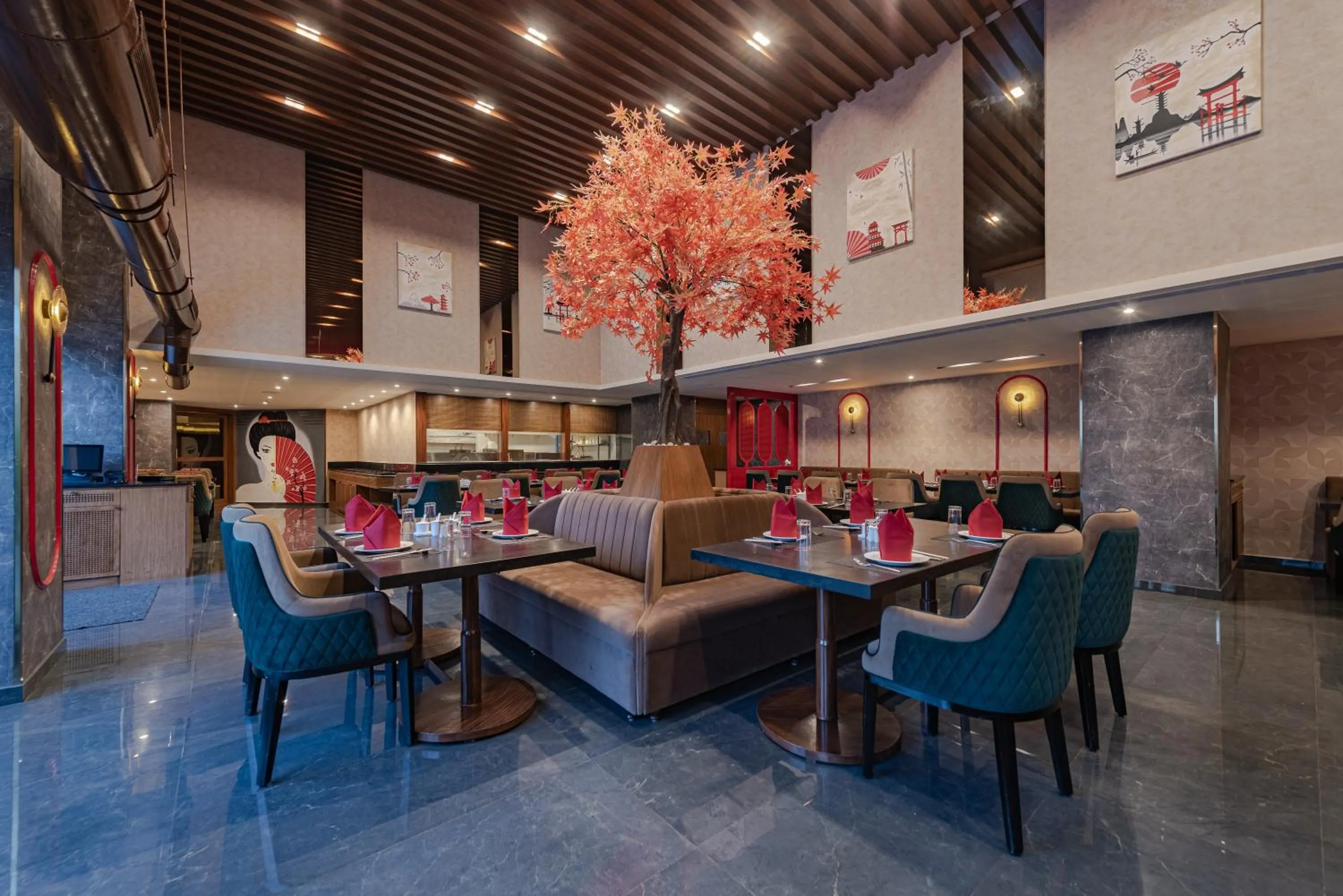 Restaurant/places to eat in Goldfinch Hotel Mangalore