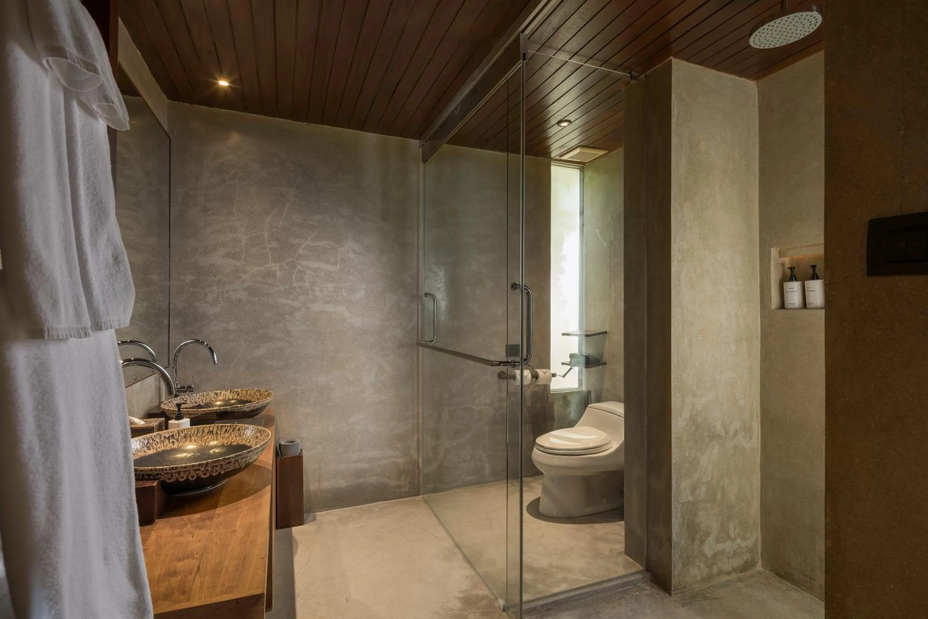 Toilet in Silavadee Pool Spa Resort - SHA Extra Plus