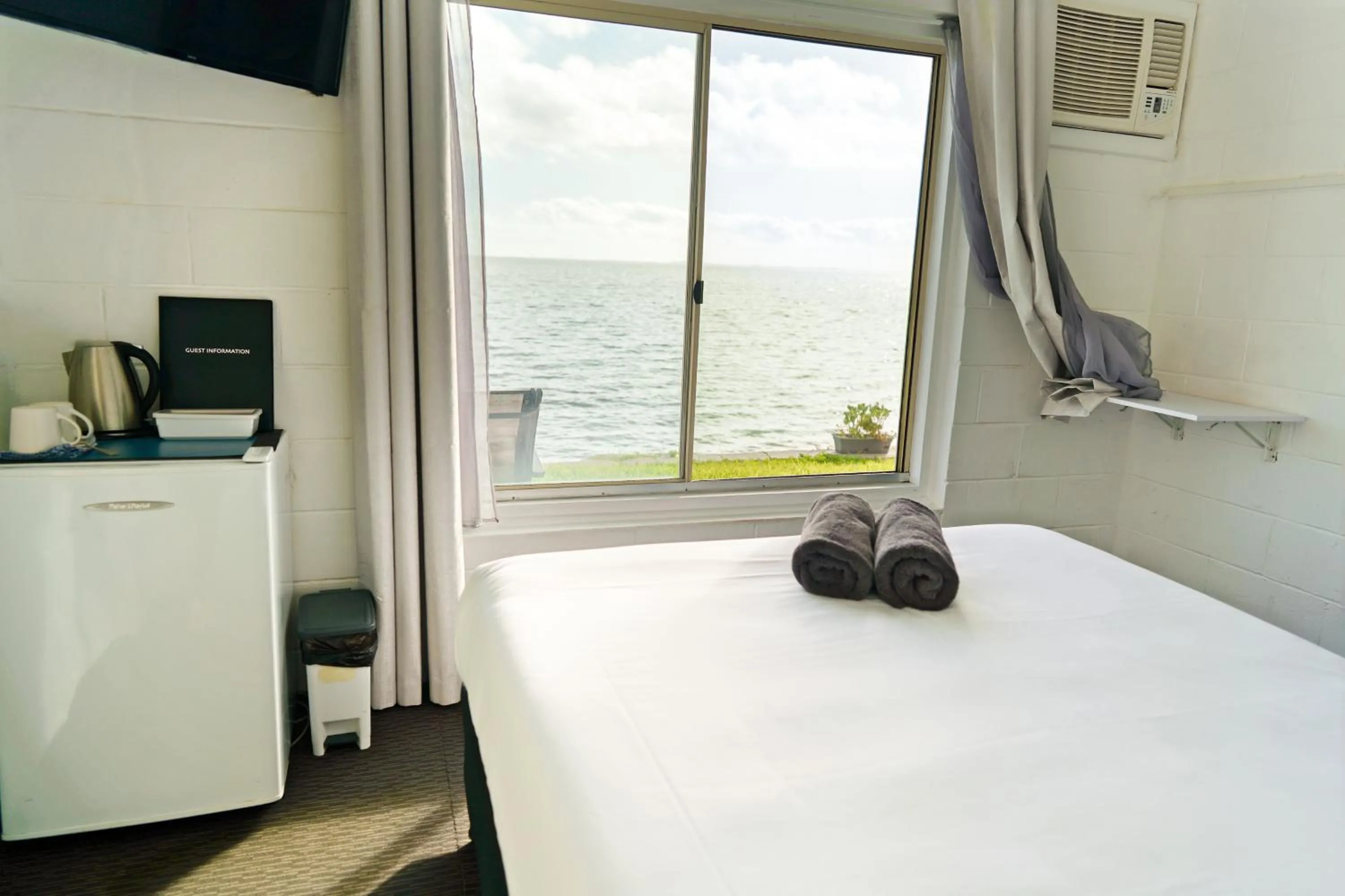 Meningie Waterfront Motel