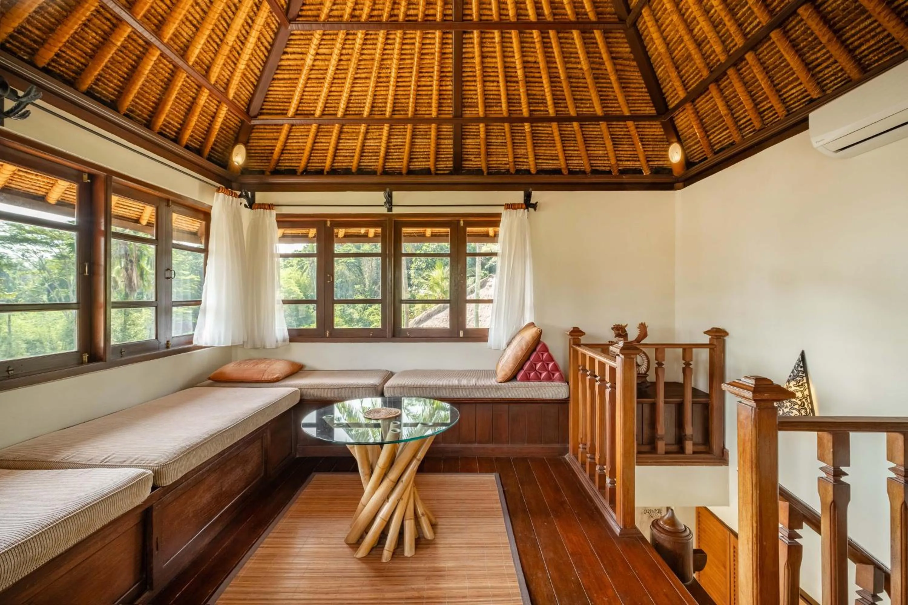 Living room, Bed in Villa Semana Resort Ubud