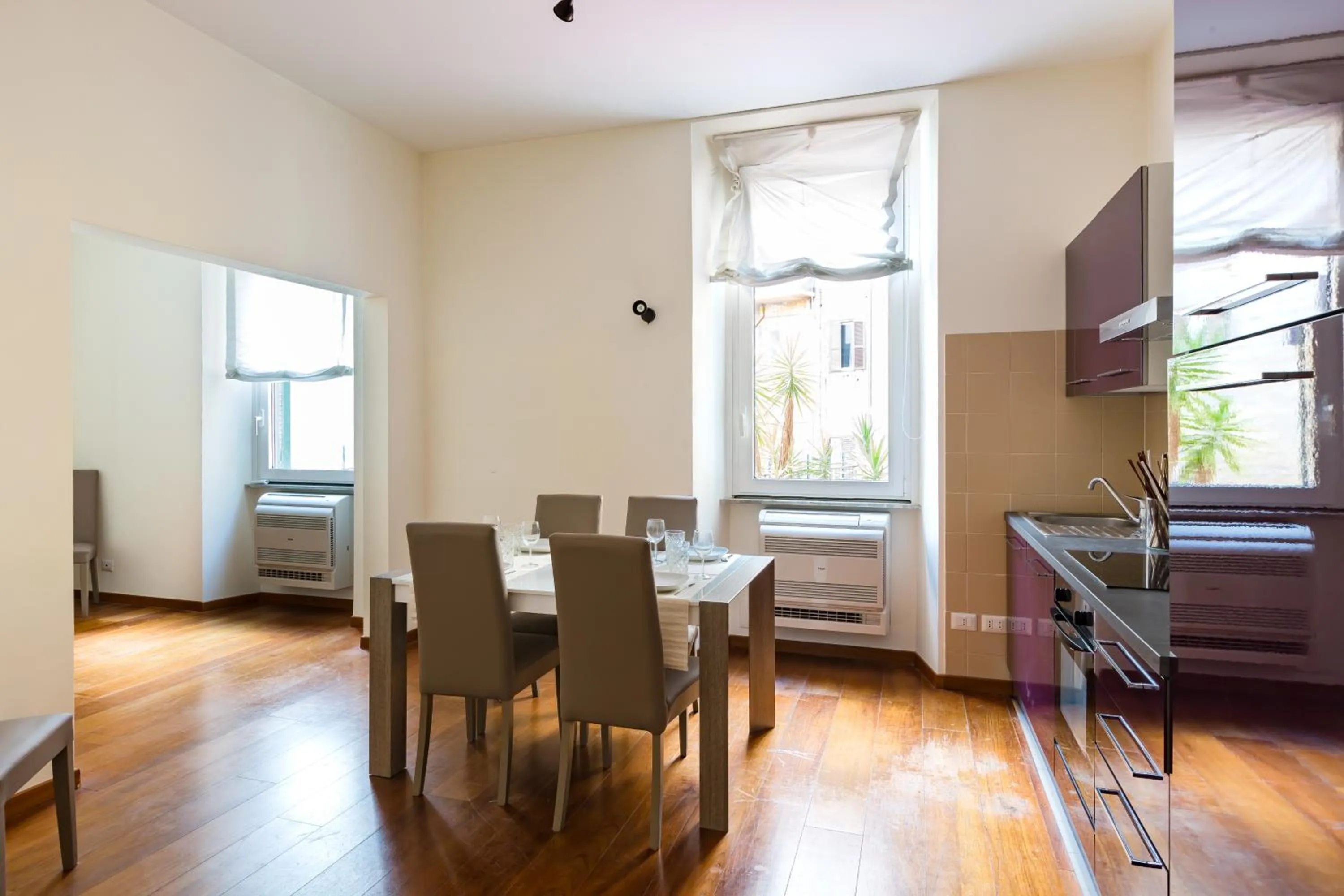 Kitchen or kitchenette in The Royal Story