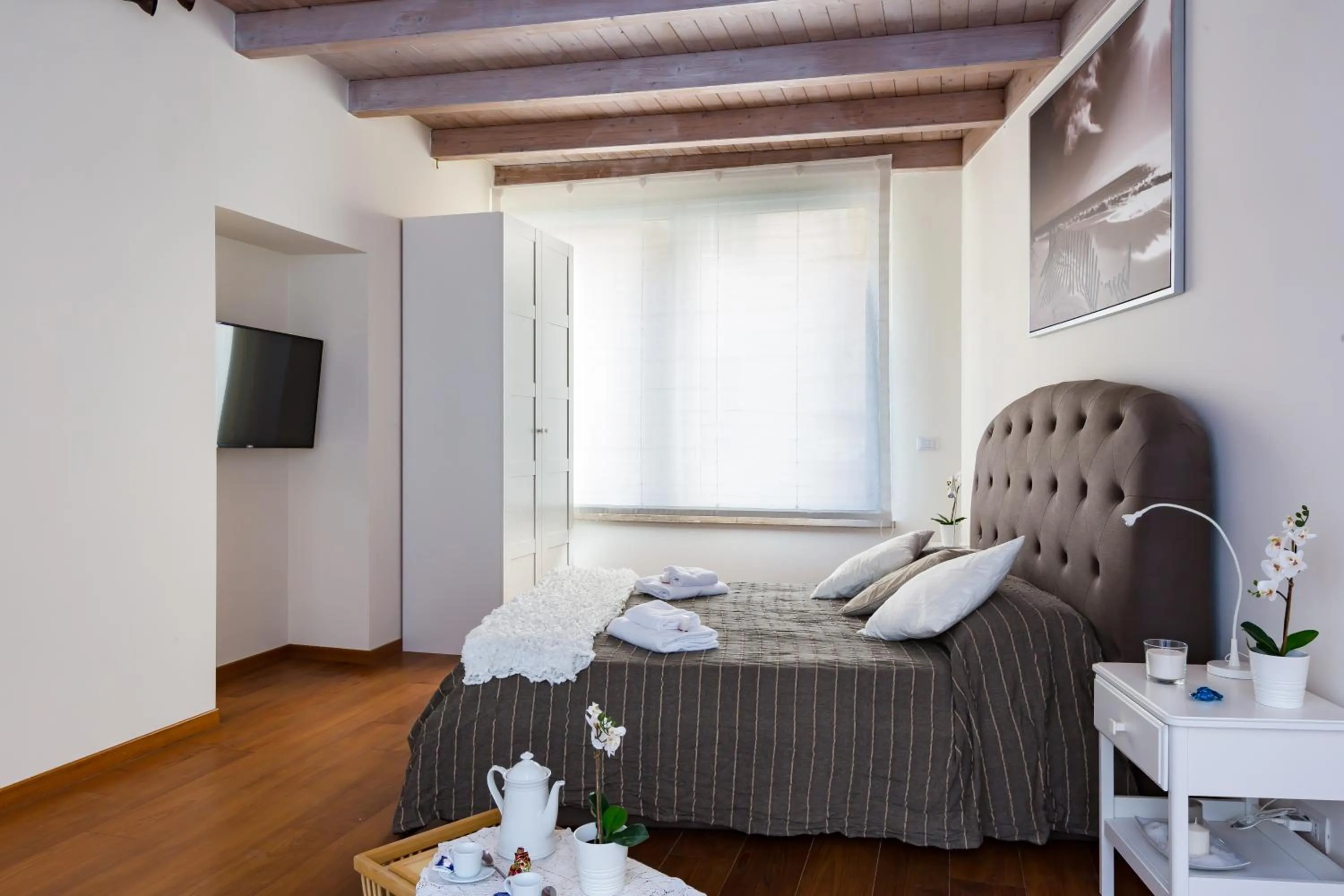 Bedroom, Bed in The Royal Story