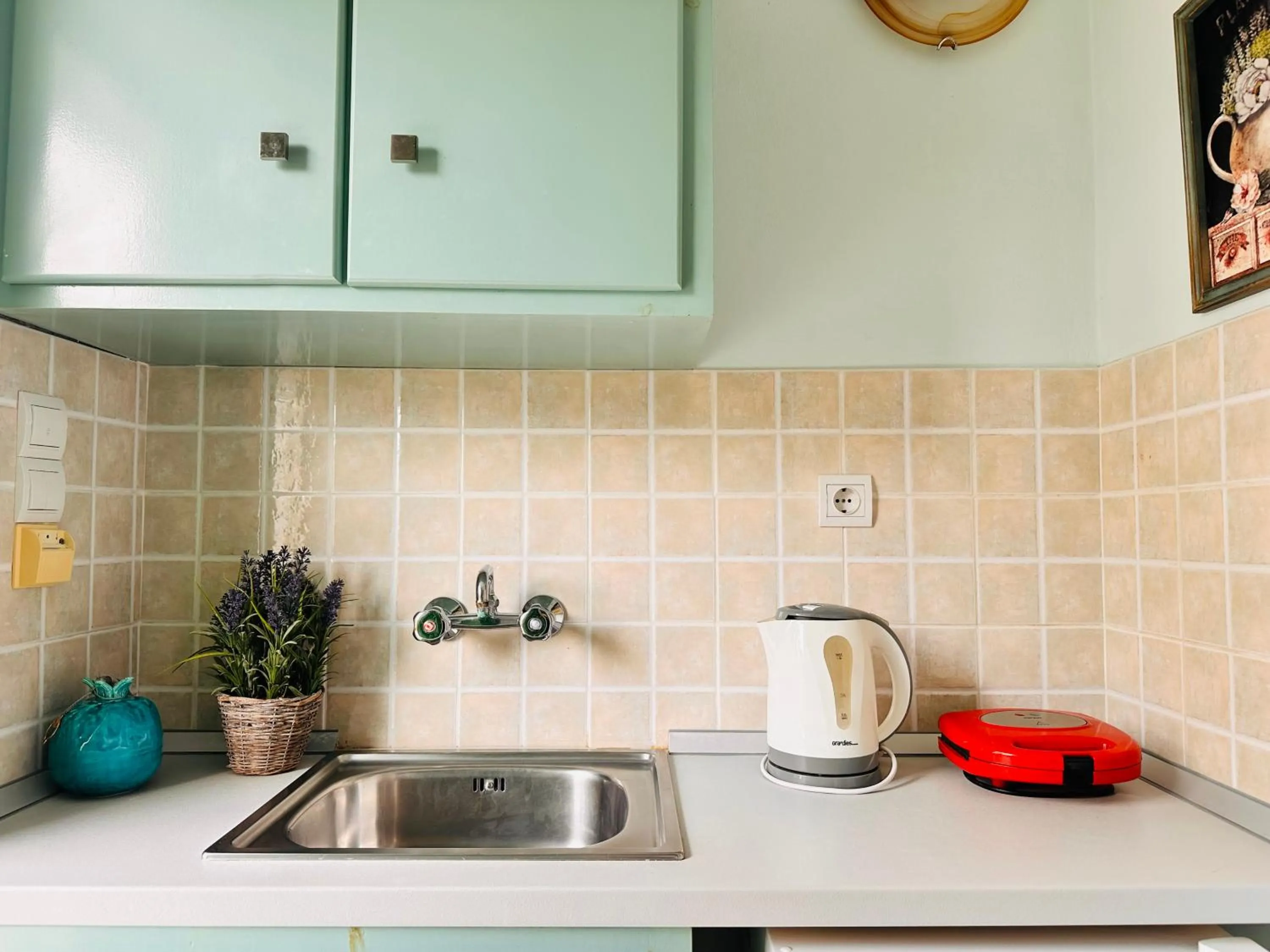 Coffee/tea facilities in Infinity blue beach apartments - Renovated Apartments 2 Minutes from the Sea & Pool with Scenic Views