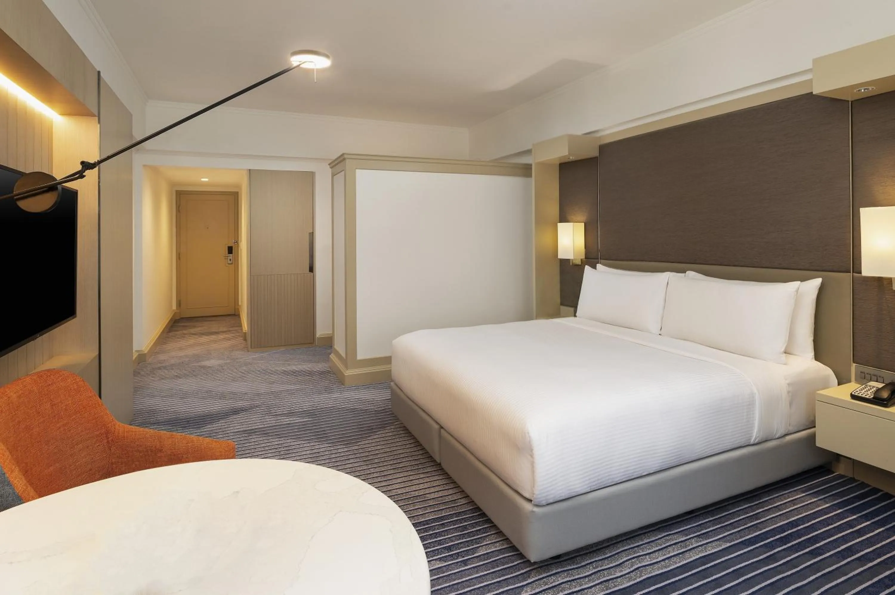 Bedroom, Bed in Crowne Plaza Bangkok Lumpini Park by IHG