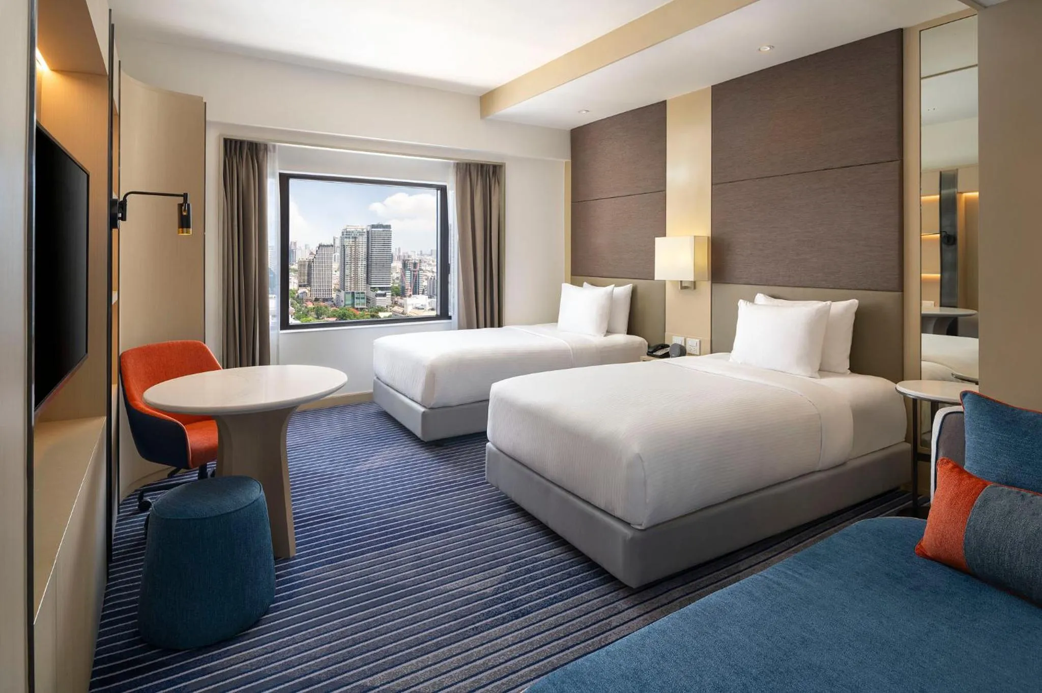 Bed in Crowne Plaza Bangkok Lumpini Park by IHG