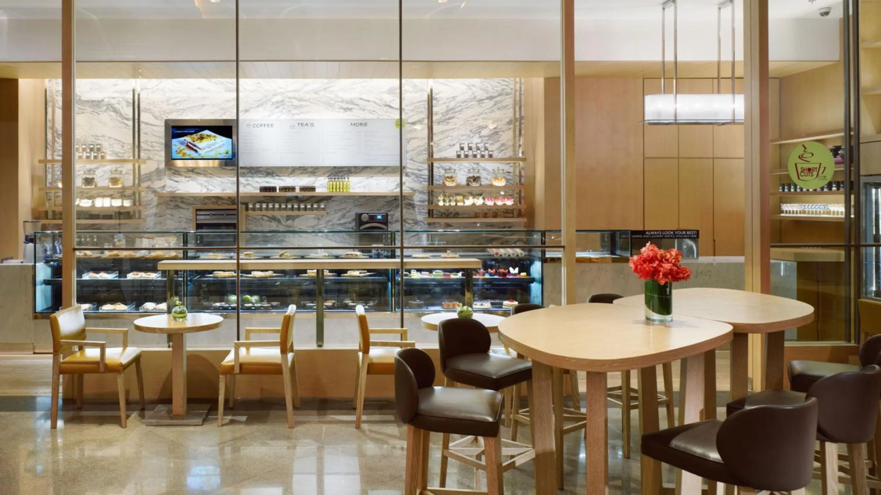 Restaurant/places to eat in Crowne Plaza Bangkok Lumpini Park by IHG