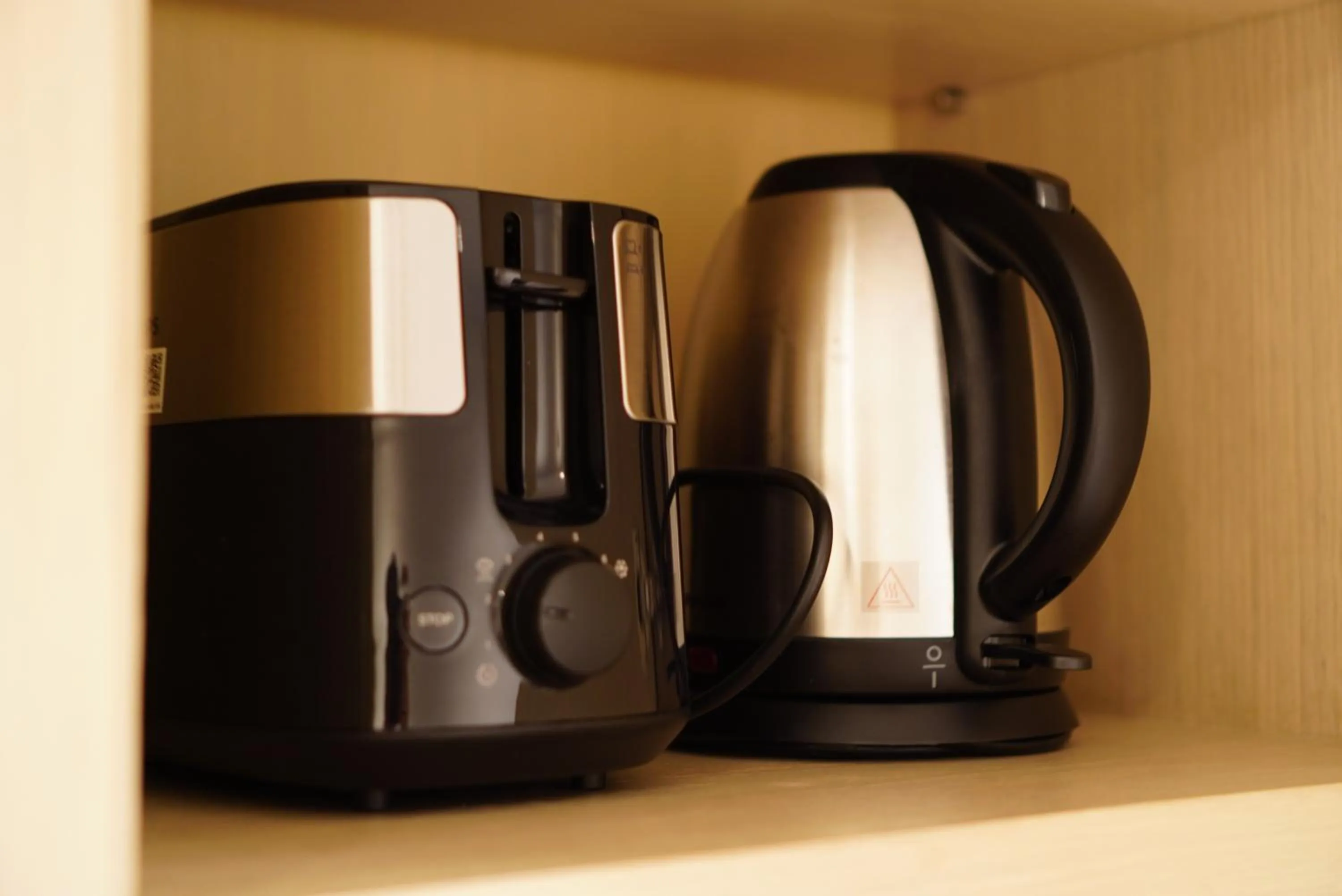 Kitchen or kitchenette in Crowne Plaza Bangkok Lumpini Park by IHG