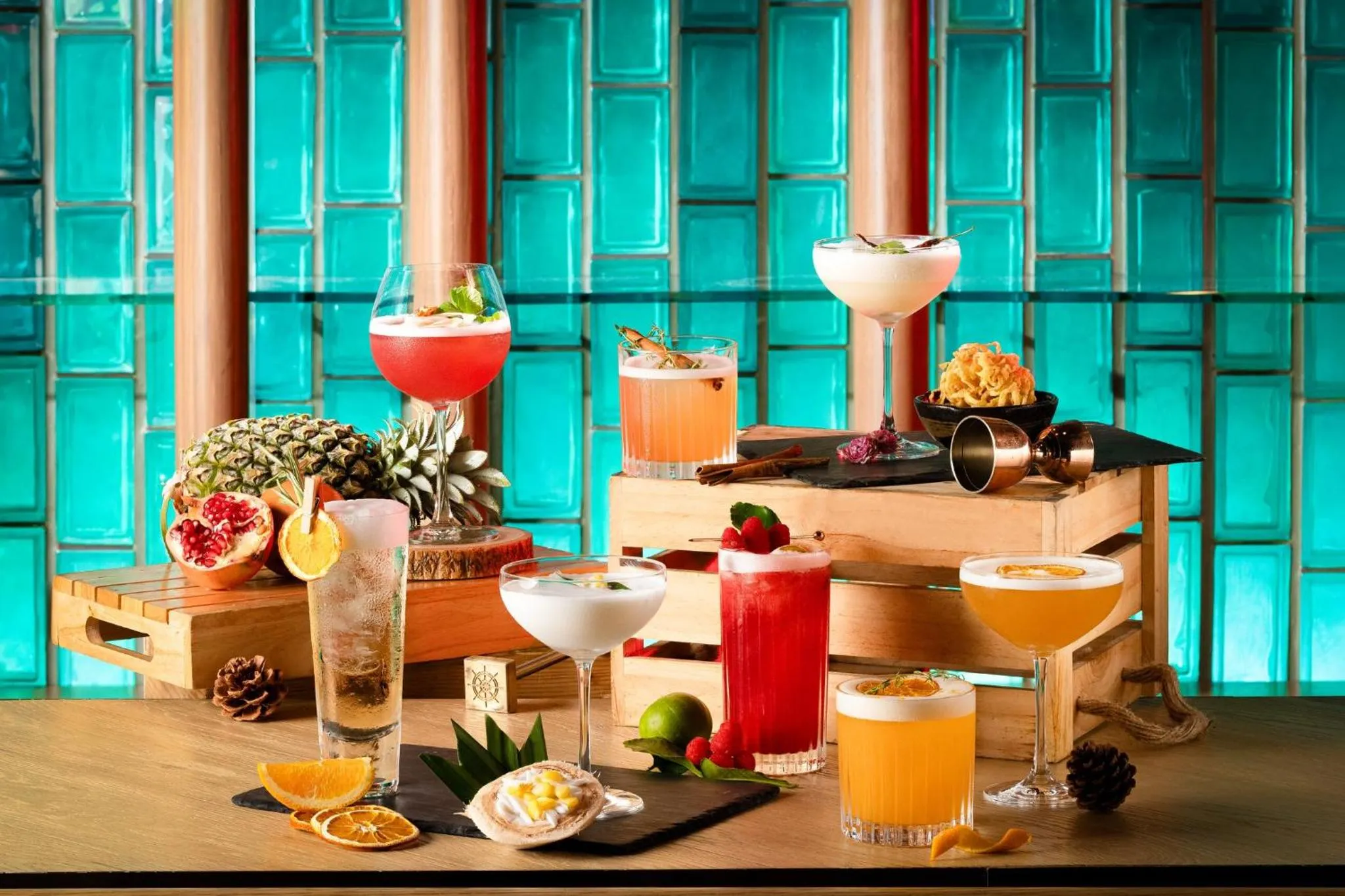 Photo of the whole room in Crowne Plaza Bangkok Lumpini Park by IHG