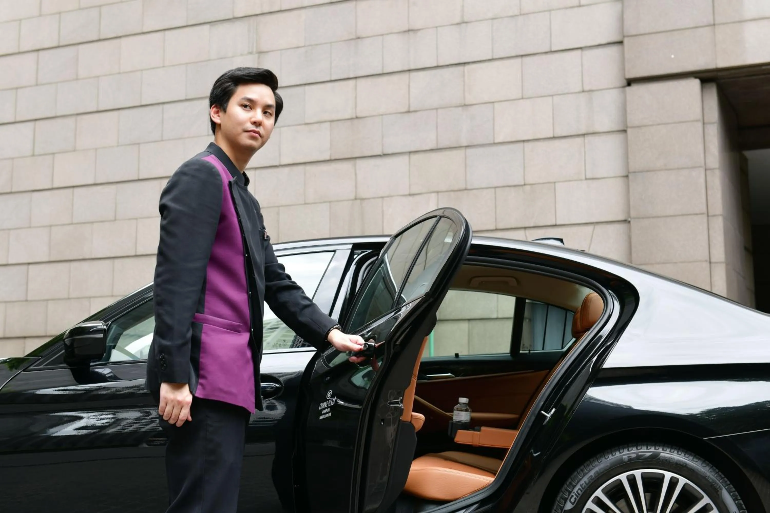 shuttle in Crowne Plaza Bangkok Lumpini Park by IHG