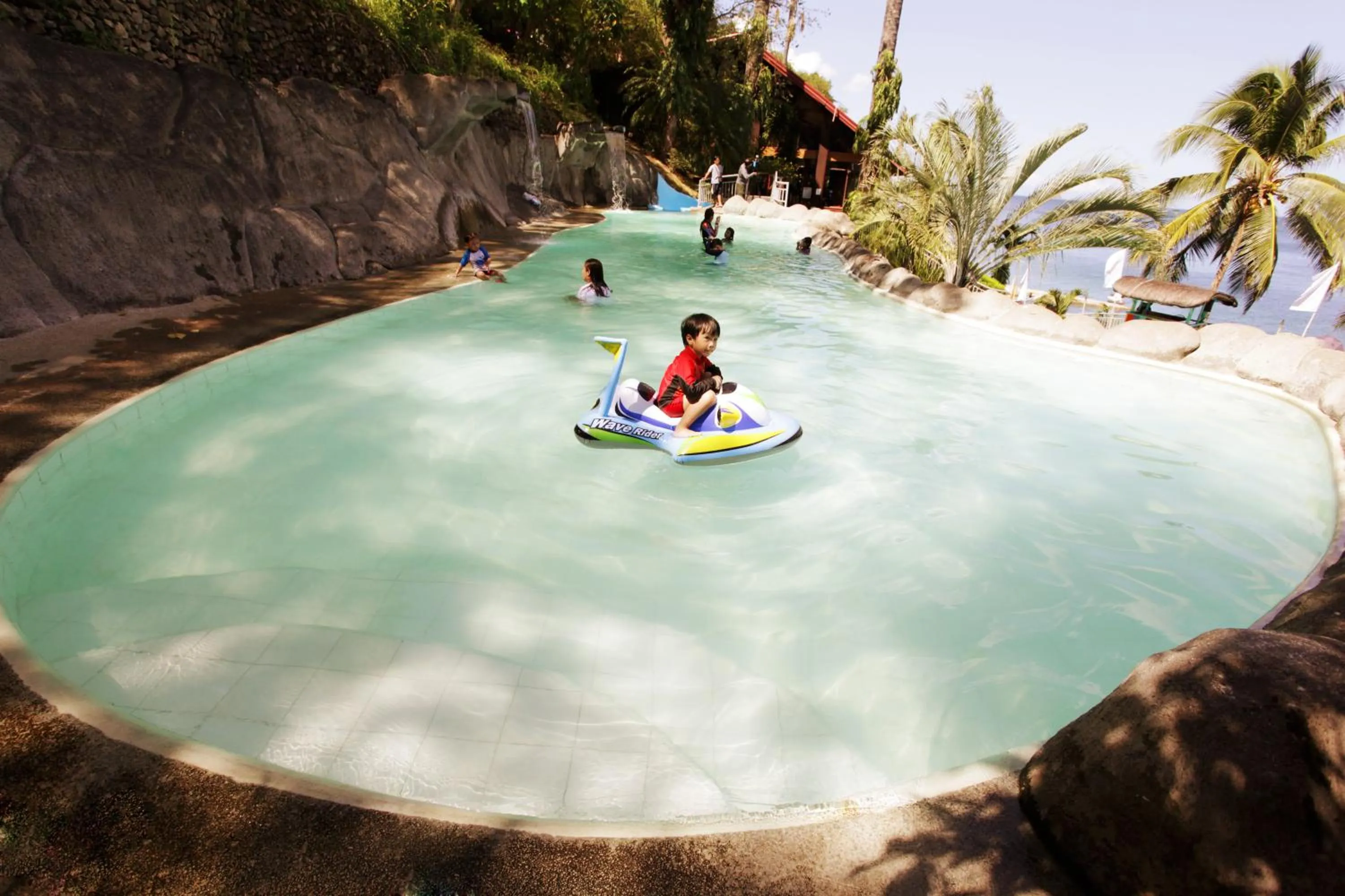 Swimming pool in Eagle Point Beach and Dive Resort