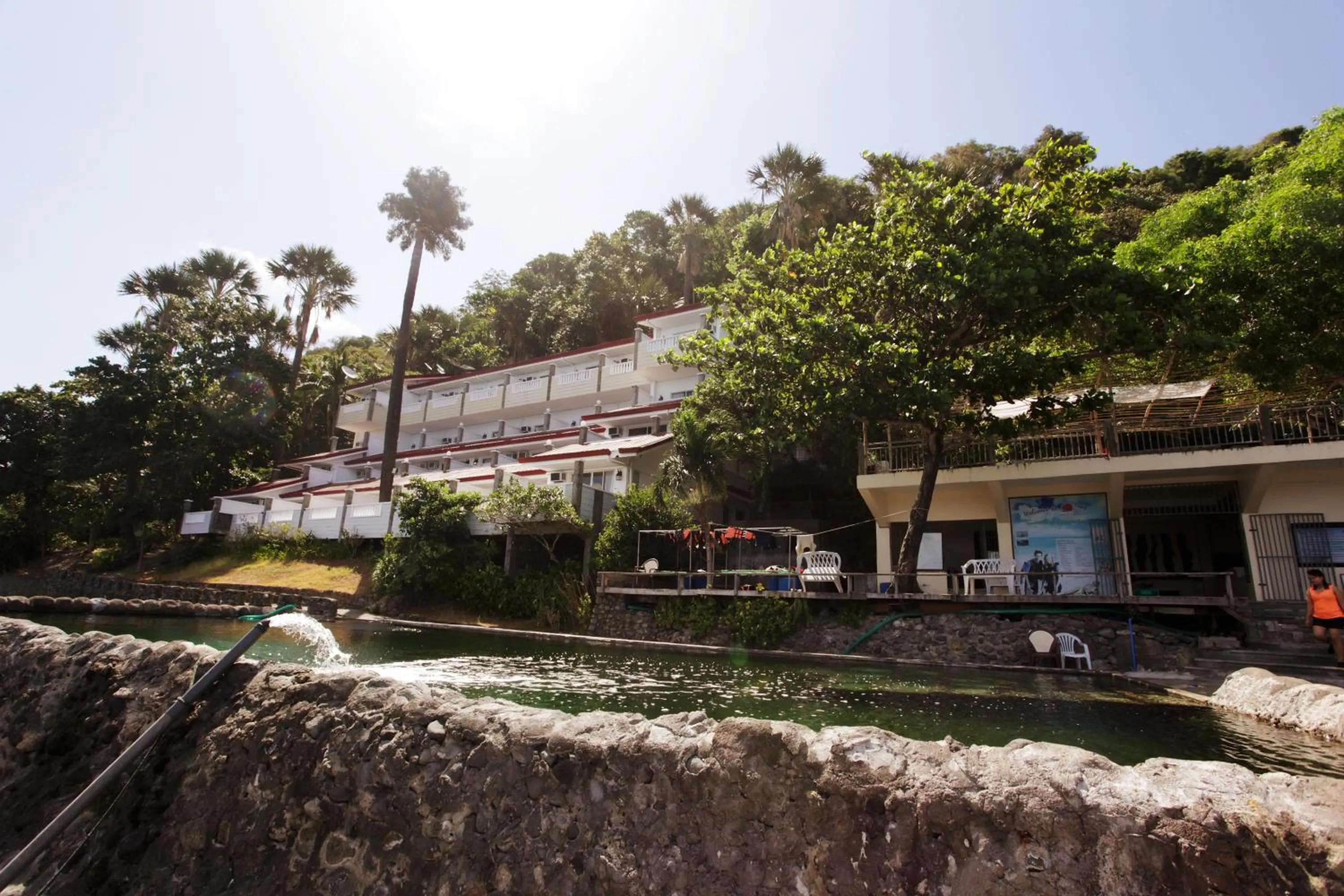 Property building in Eagle Point Beach and Dive Resort