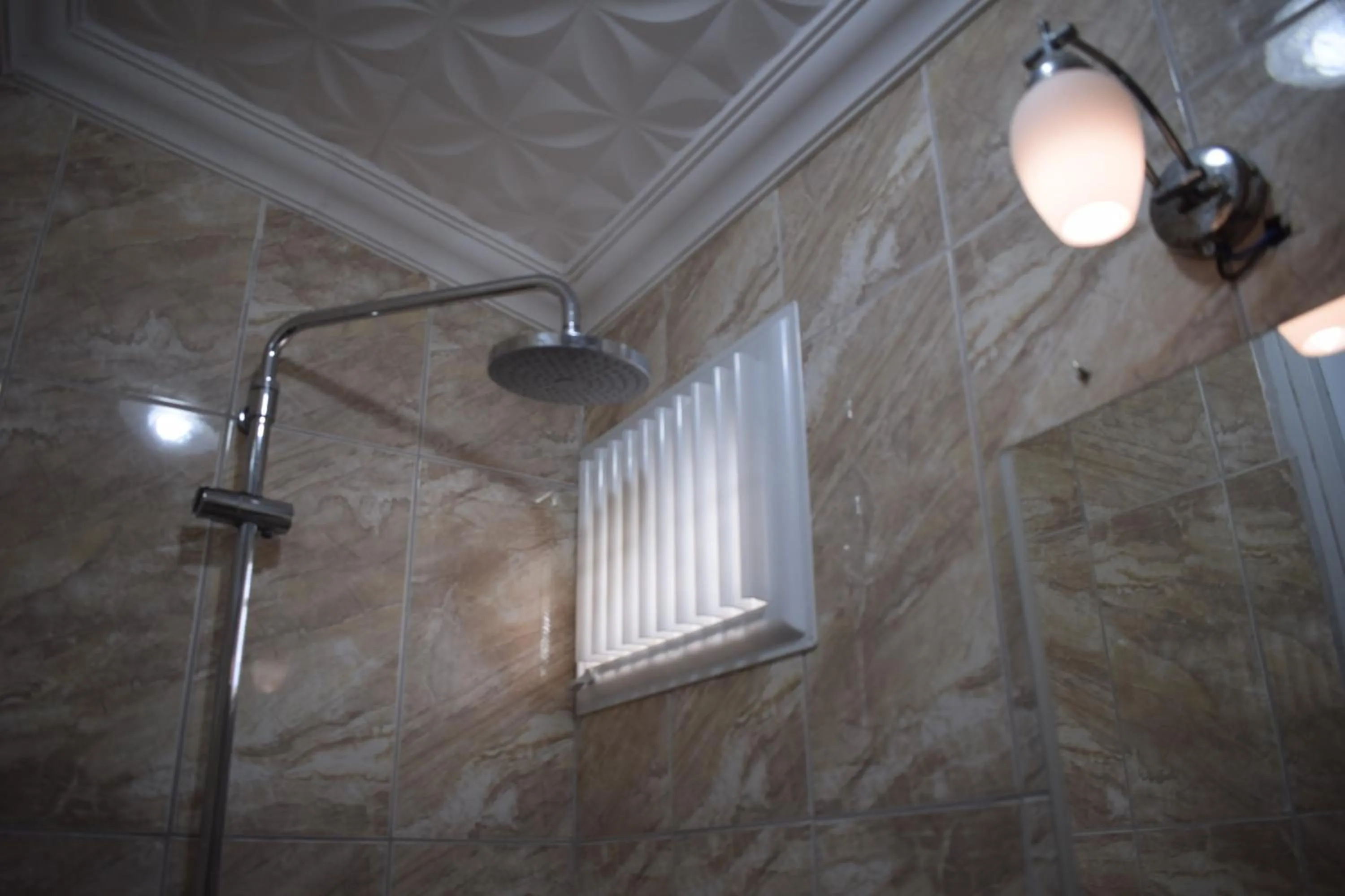 Shower in Sur Istanbul Hotel