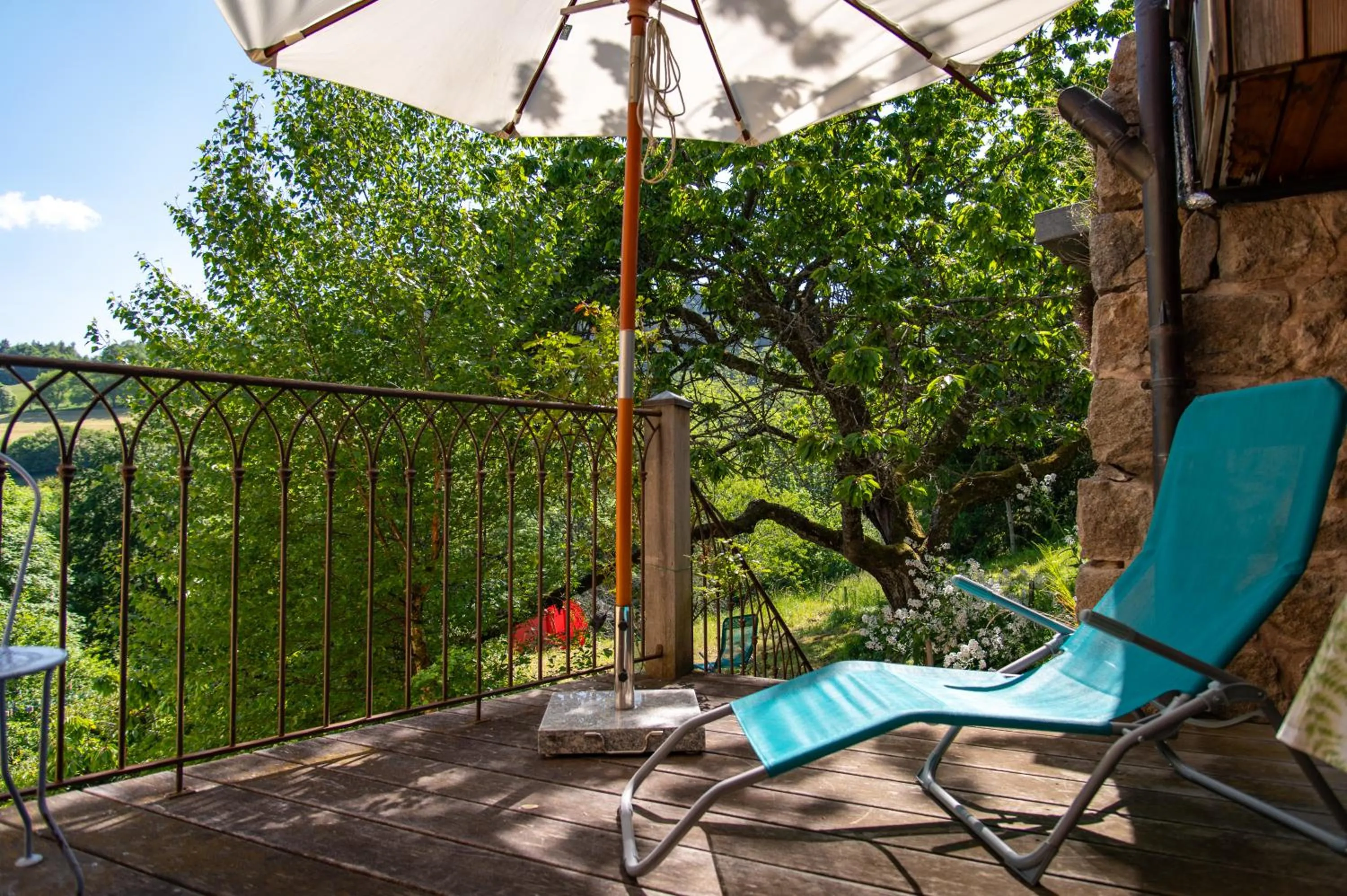 Balcony/Terrace in La Grange d'Hannah - gîte & chambre d’hôtes de charme