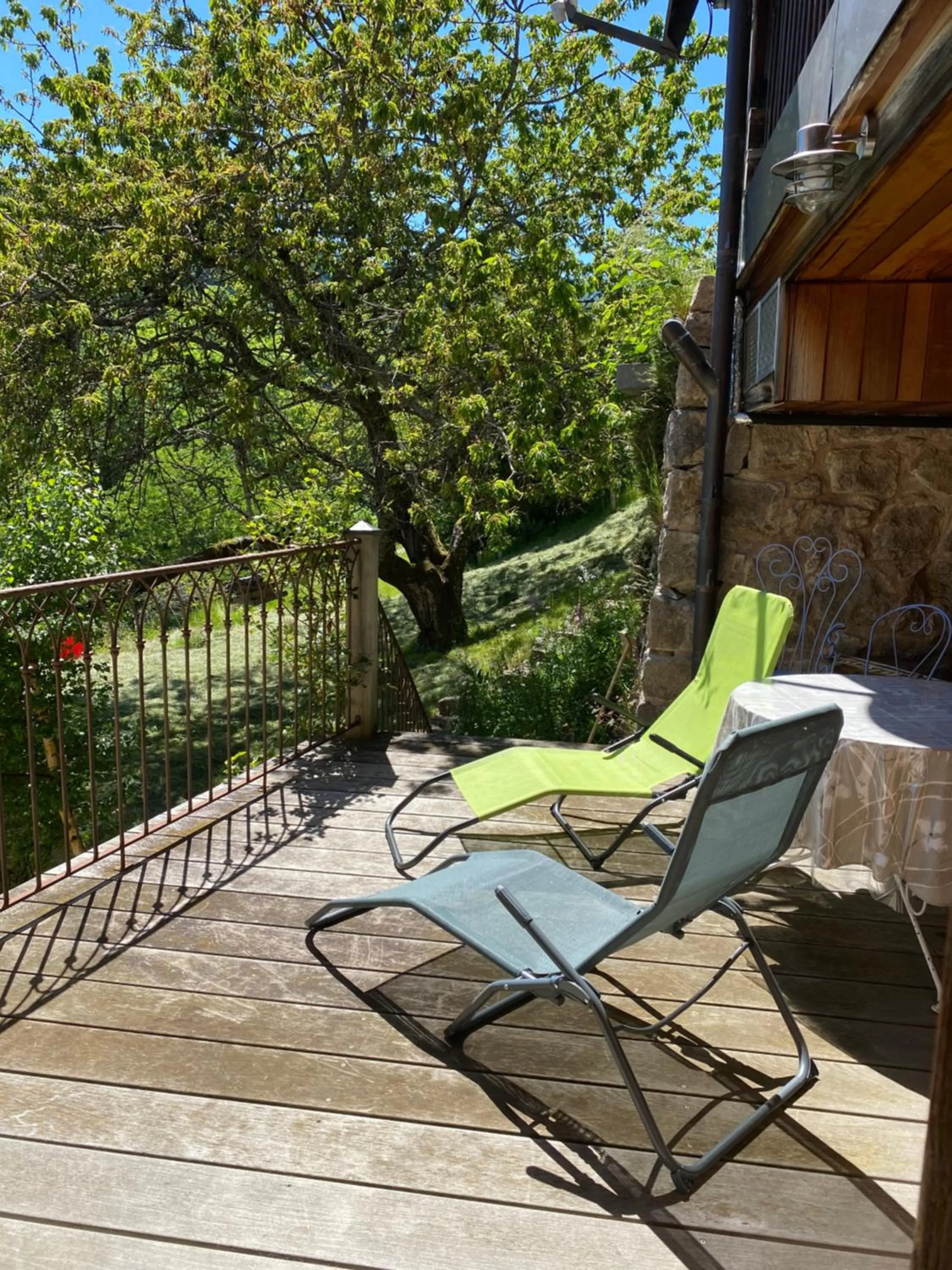Patio in La Grange d'Hannah - gîte & chambre d’hôtes de charme