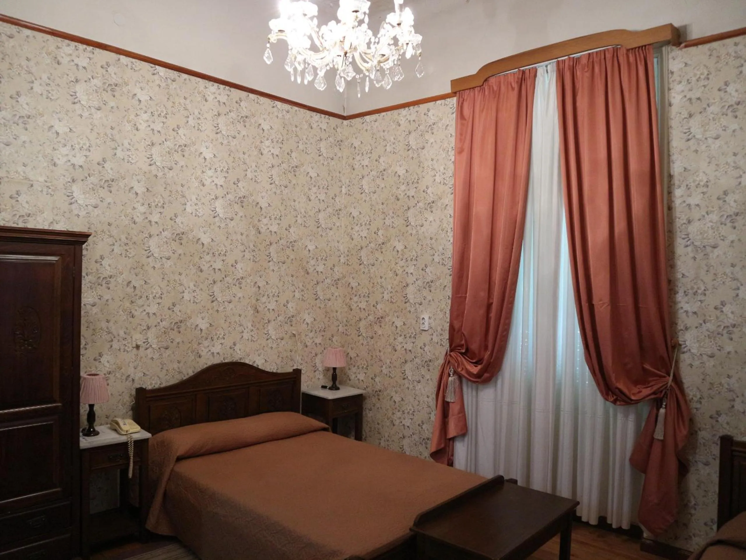 Bed in Acropolis House