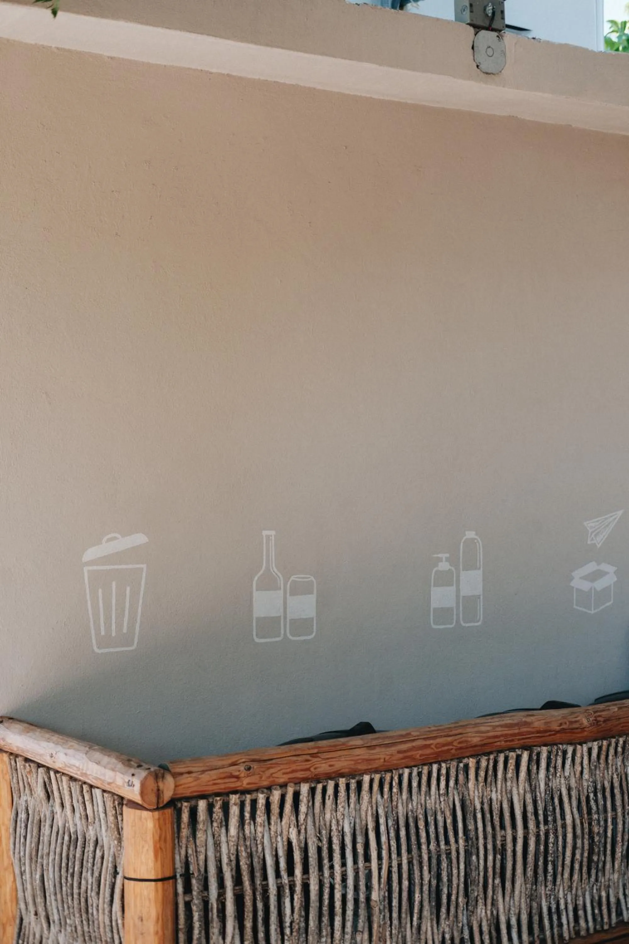 The Mantarraya Outpost