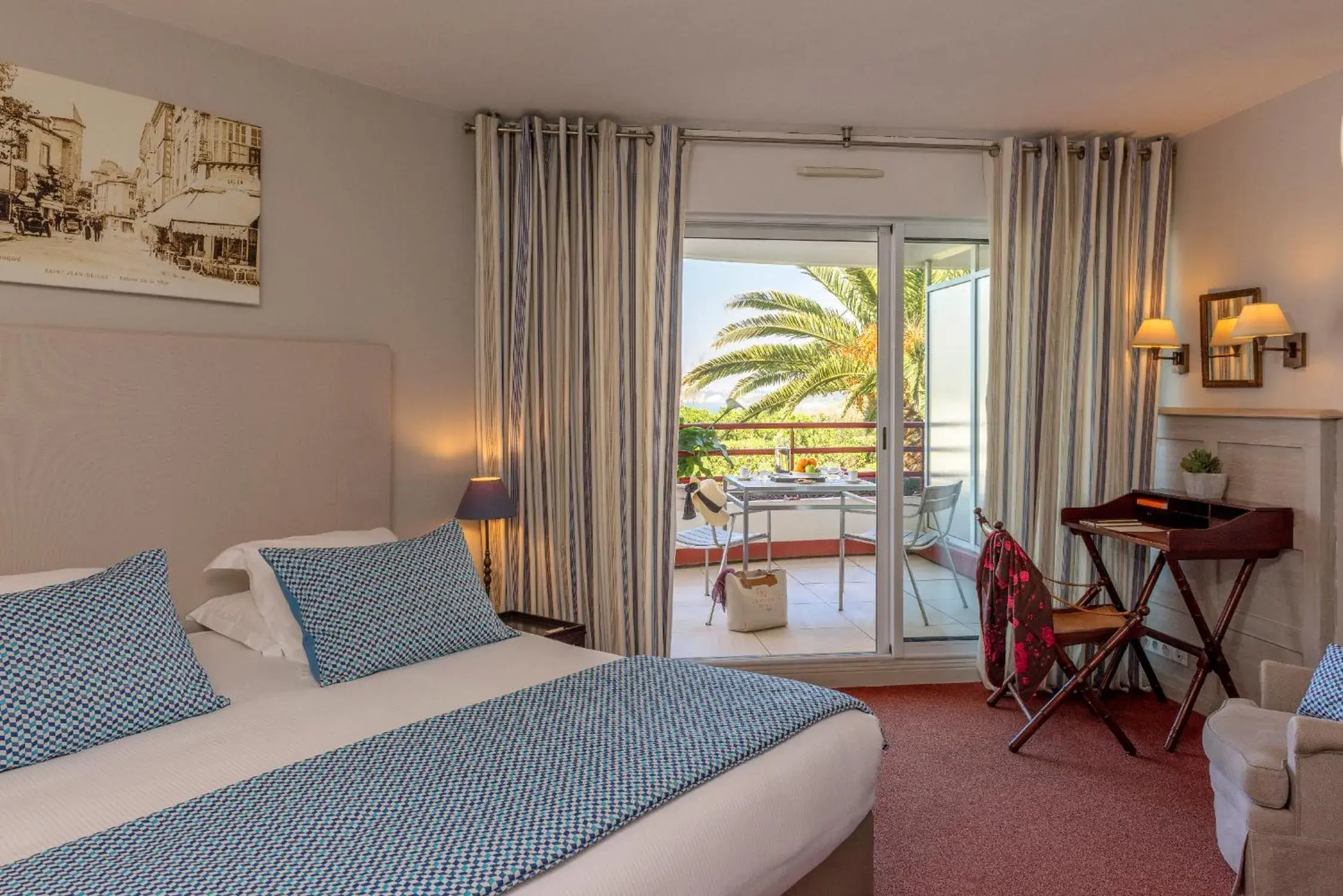 Double privilege garden room in Hôtel La Réserve Double privilege garden room in Hôtel La Réserve