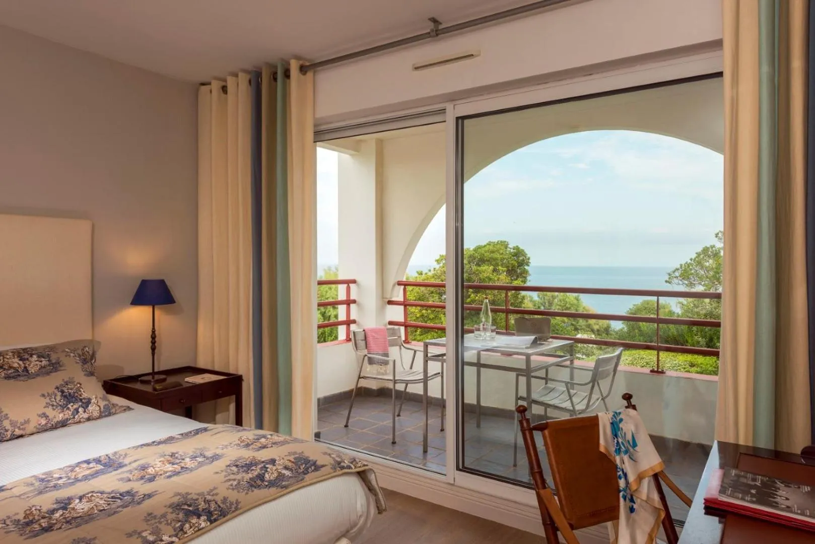 Balcony/Terrace in Hôtel La Réserve