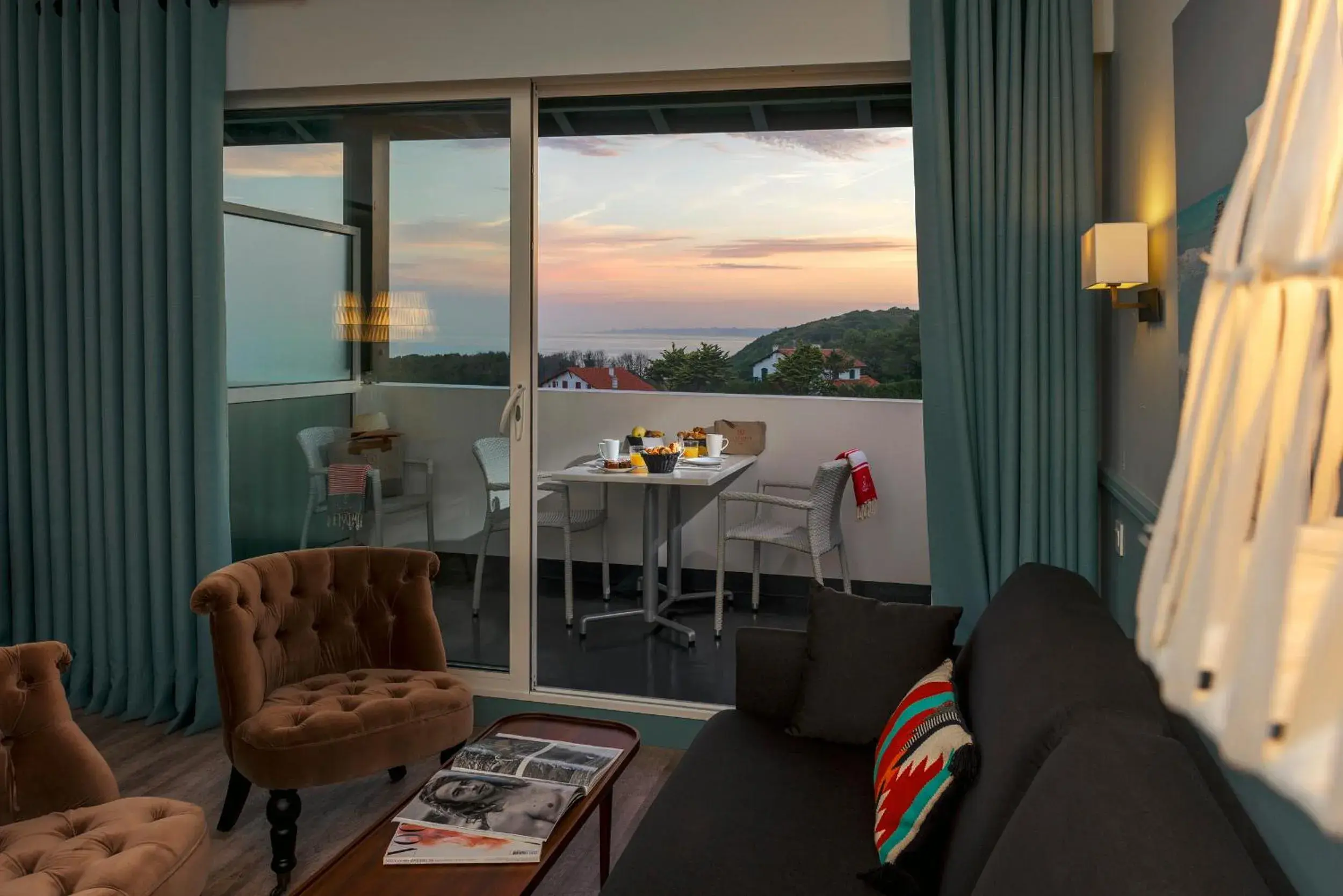 Family Apartment 4 People in Hôtel La Réserve Family Apartment 4 People in Hôtel La Réserve