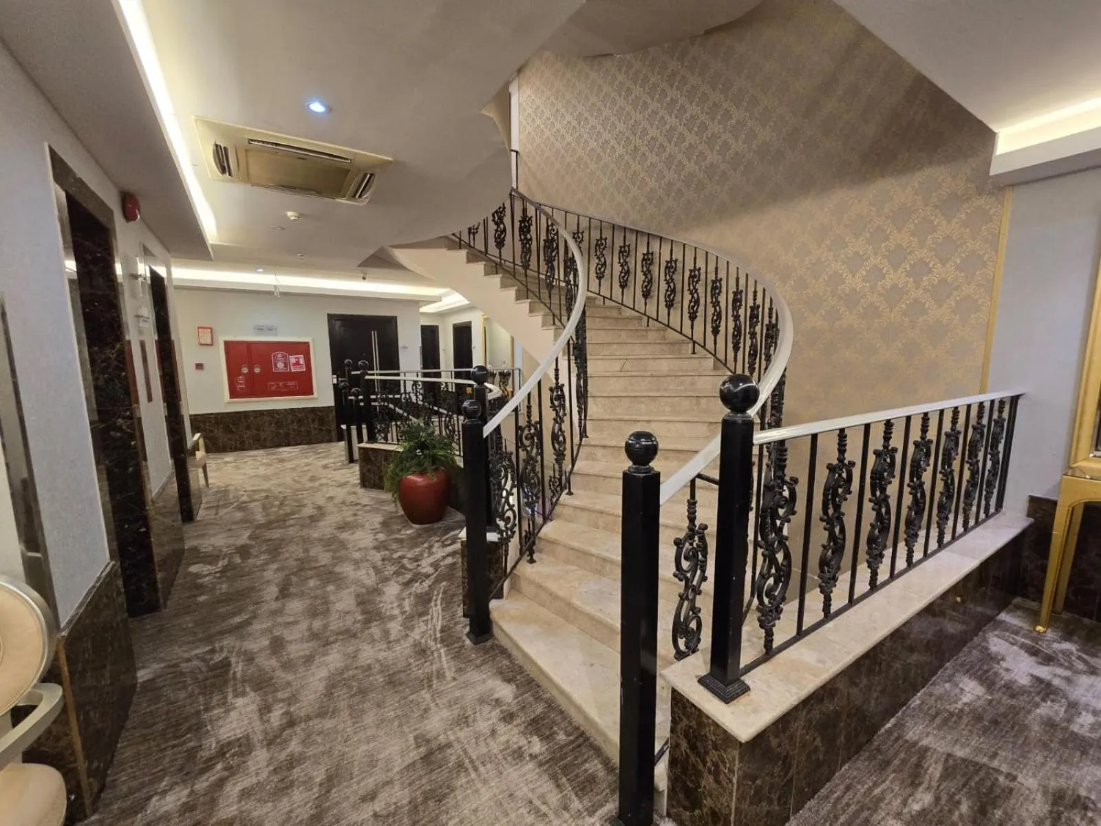 Property building in Ekono Hotel