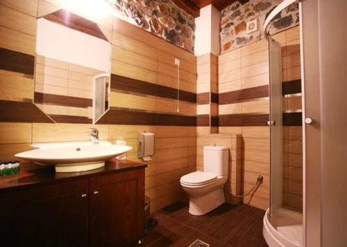 Bathroom in Gioras Hotel