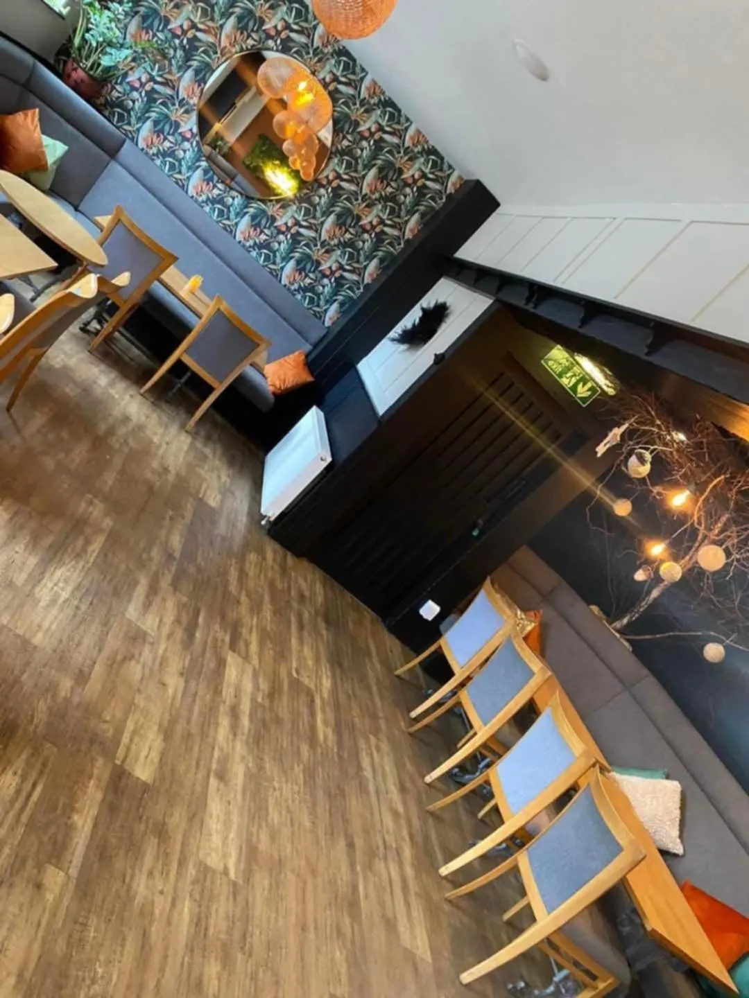 Restaurant/places to eat in The Bear On The Square