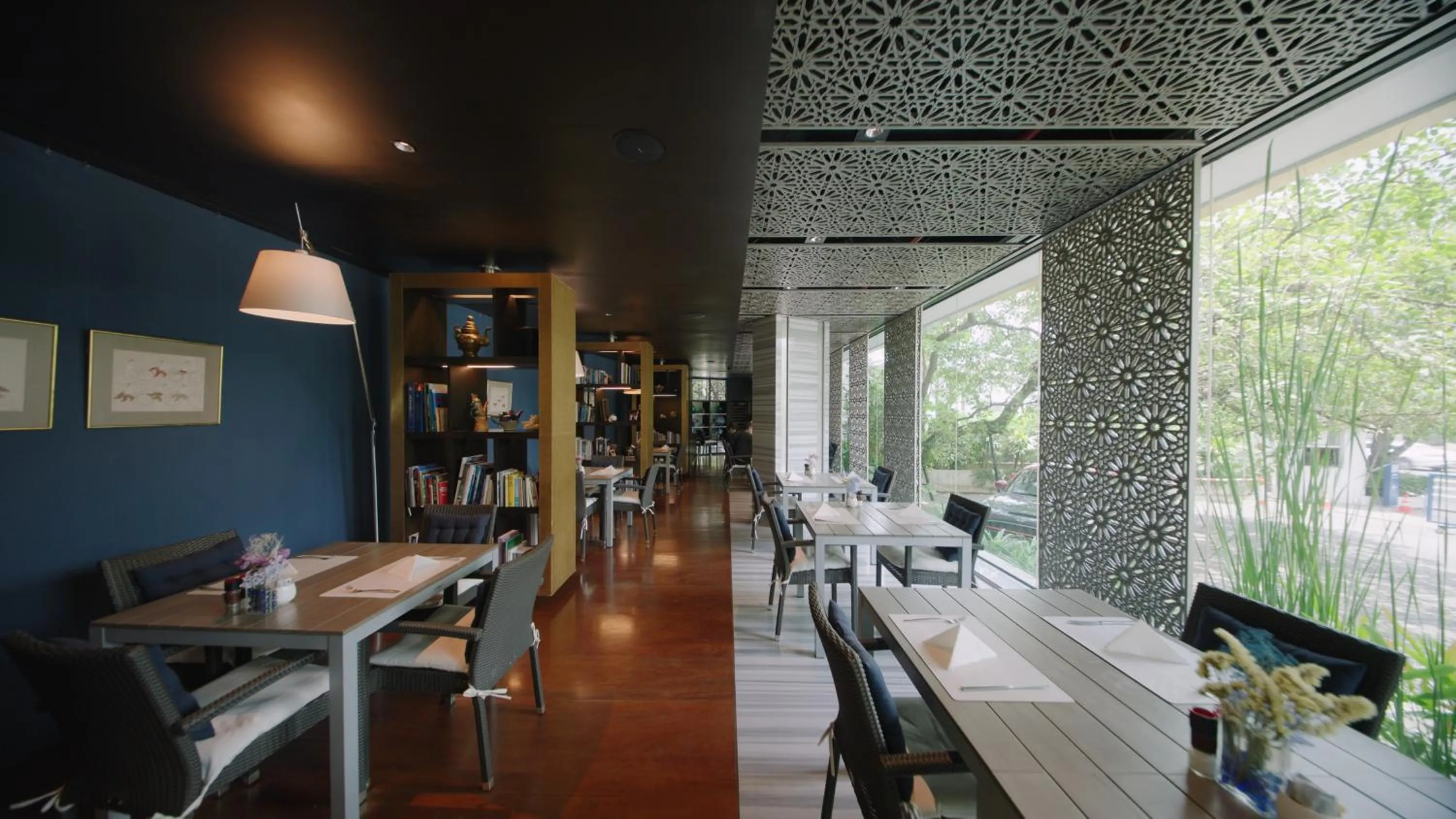 Restaurant/places to eat in TUI BLUE Maduzi Hotel Bangkok