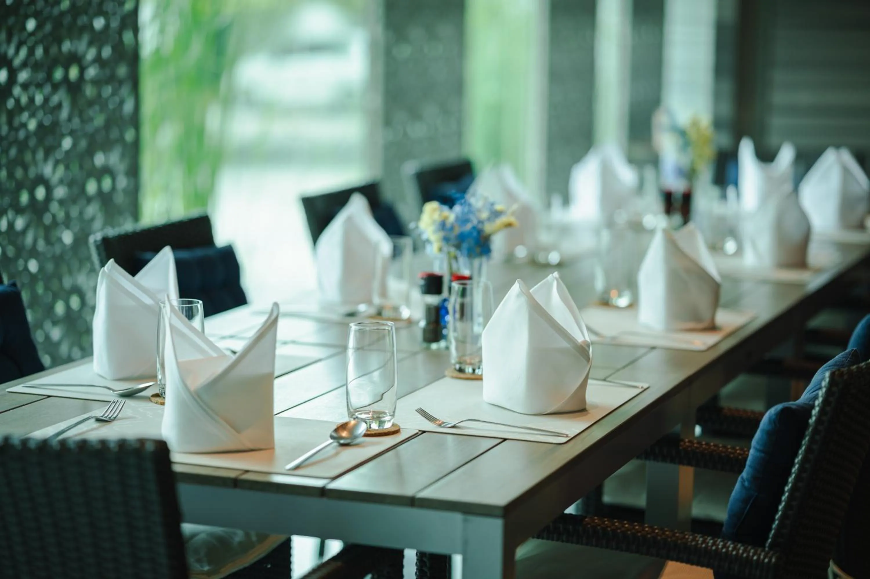 Restaurant/places to eat in TUI BLUE Maduzi Hotel Bangkok