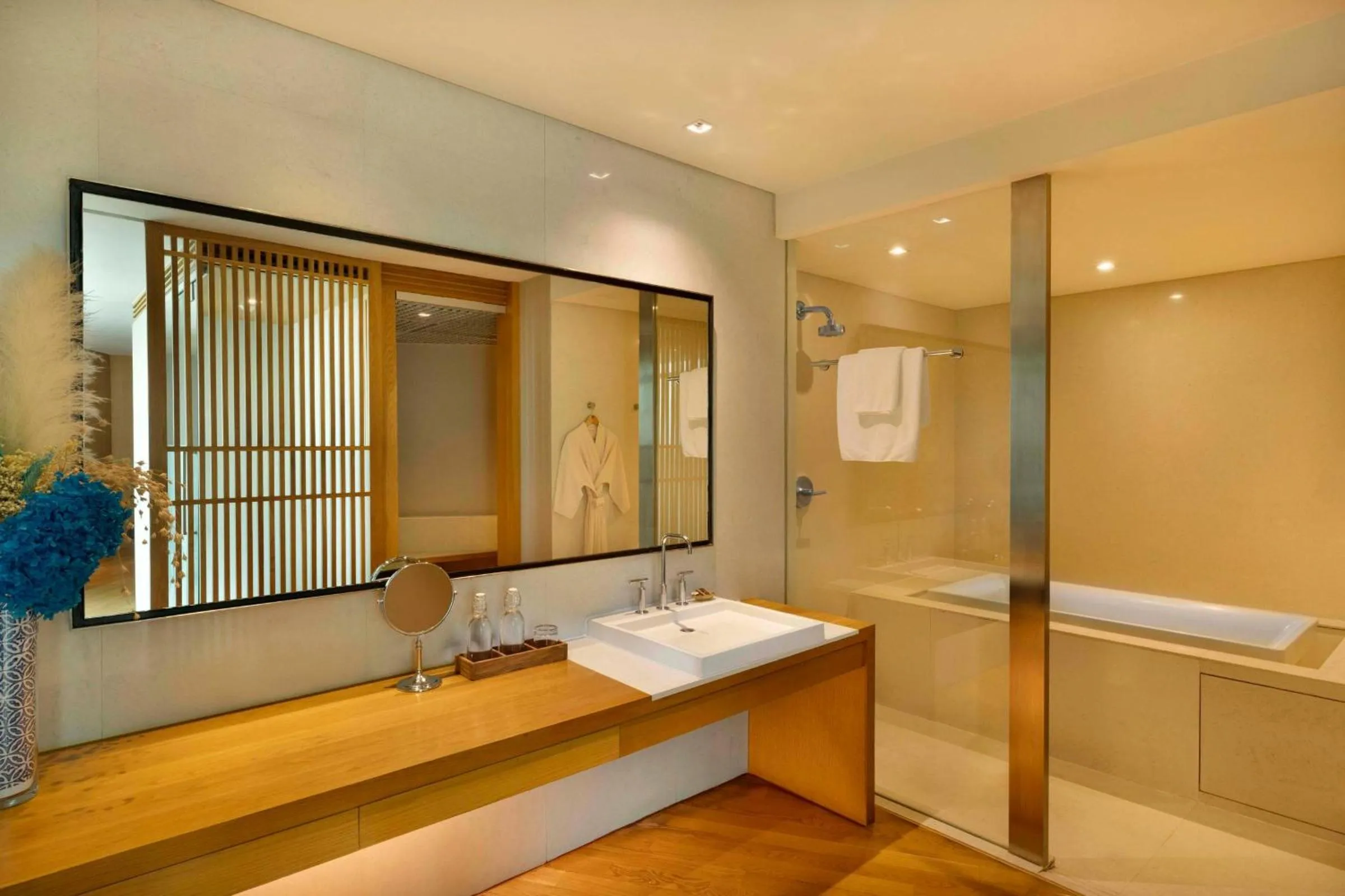 Bathroom in TUI BLUE Maduzi Hotel Bangkok