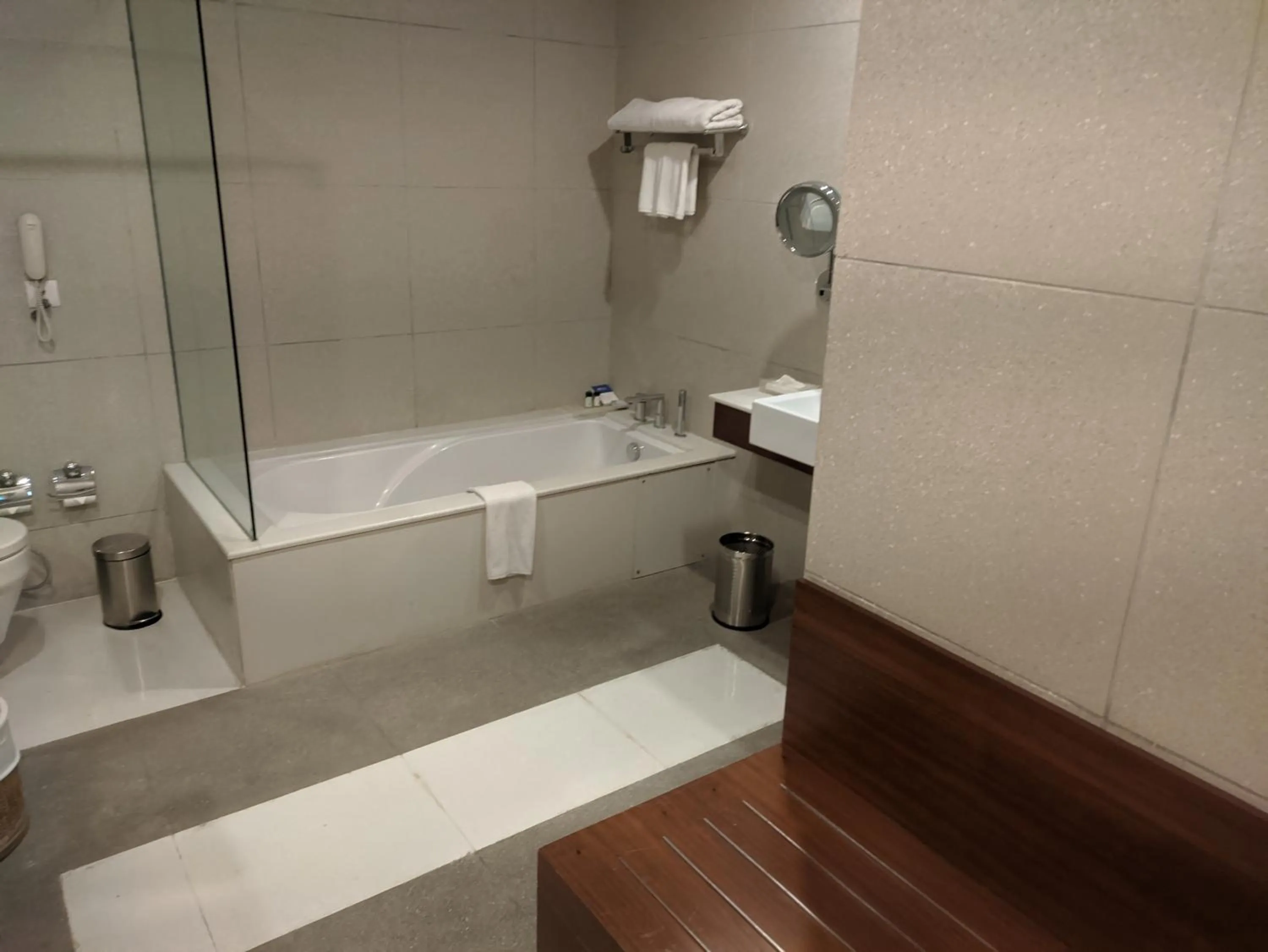 Bath in Fortune Select Global, Gurugram - Member ITC Hotels' Group