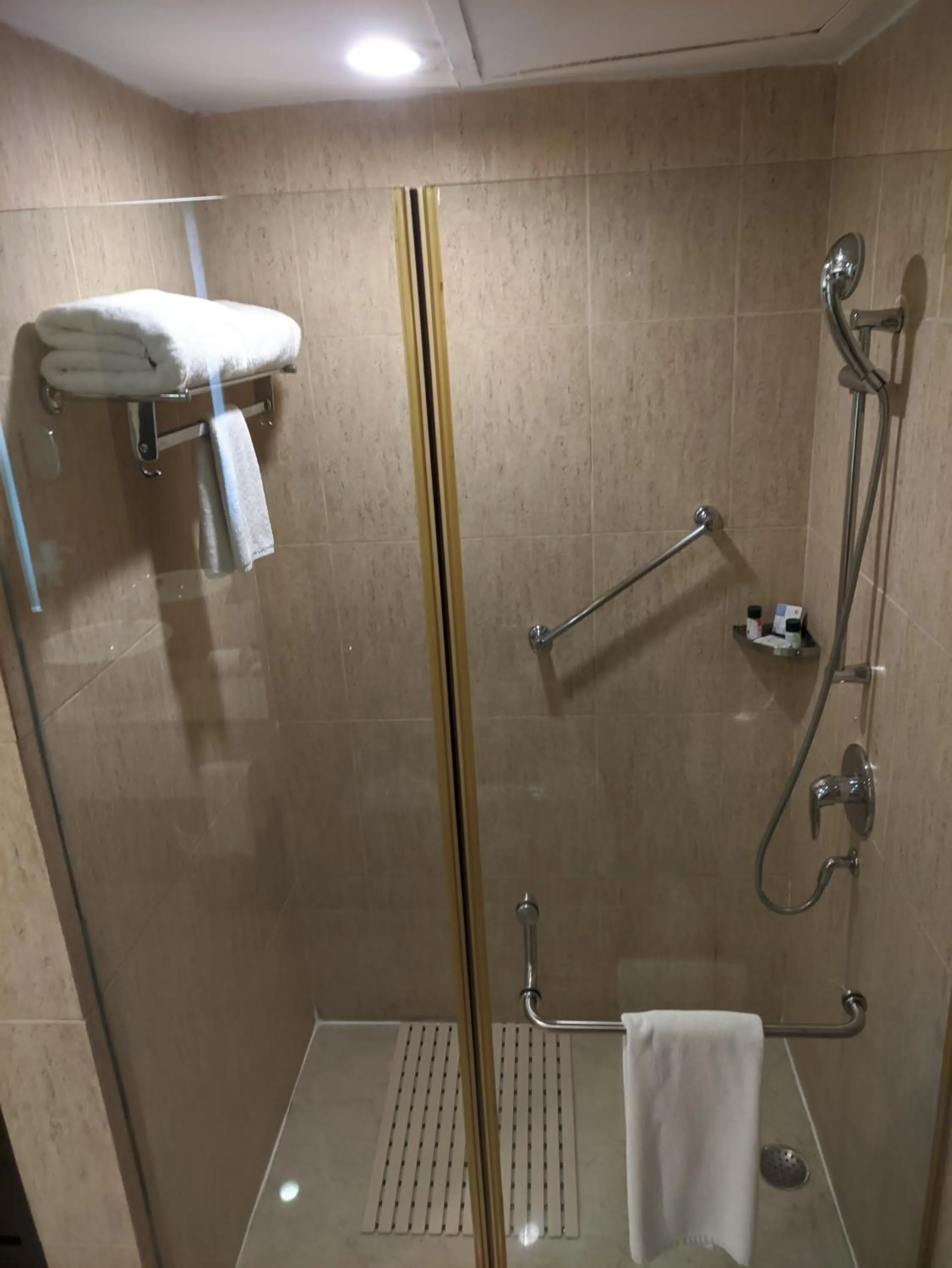 Bathroom in Fortune Select Global, Gurugram - Member ITC Hotels' Group
