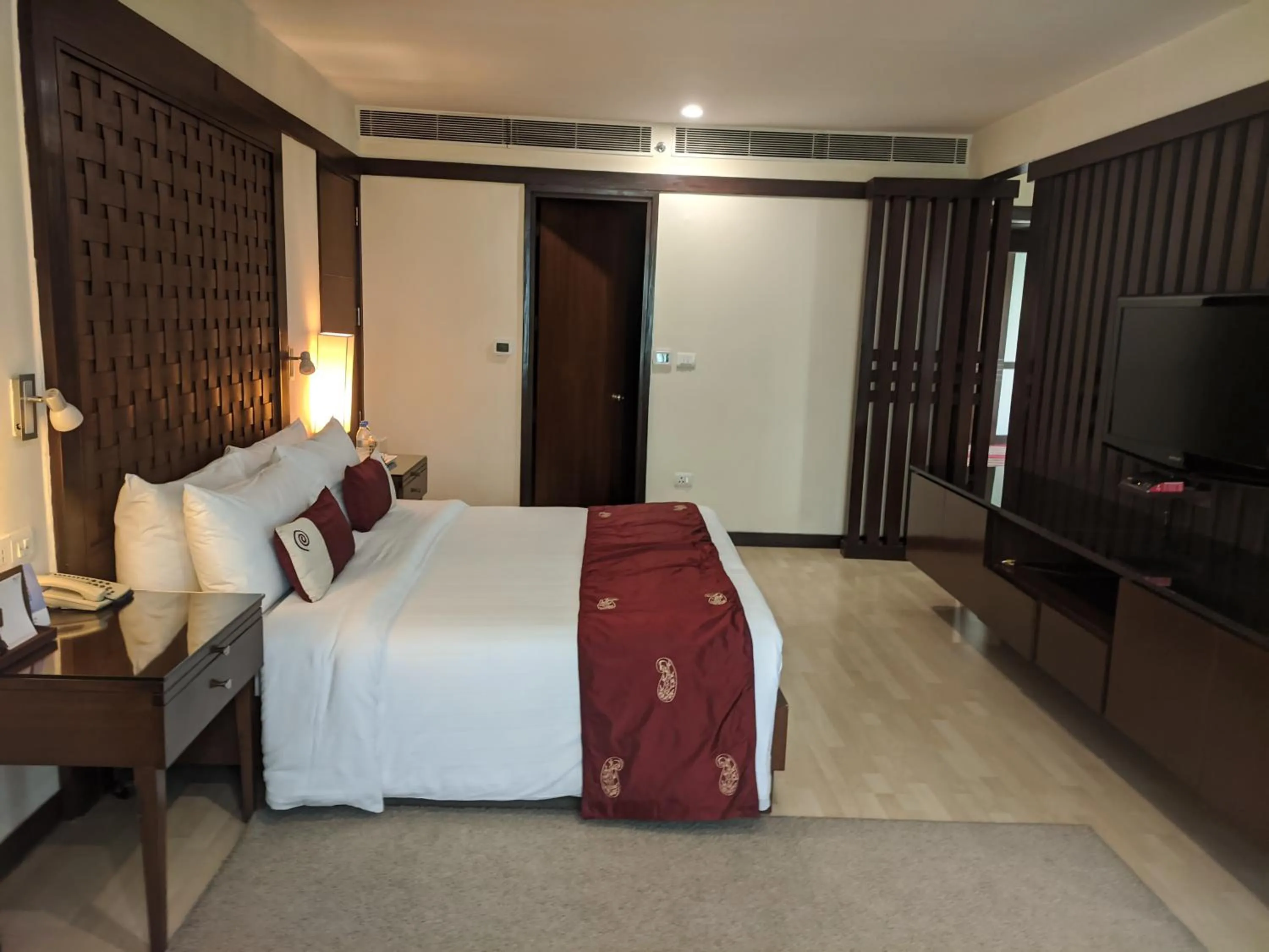 Bed in Fortune Select Global, Gurugram - Member ITC Hotels' Group