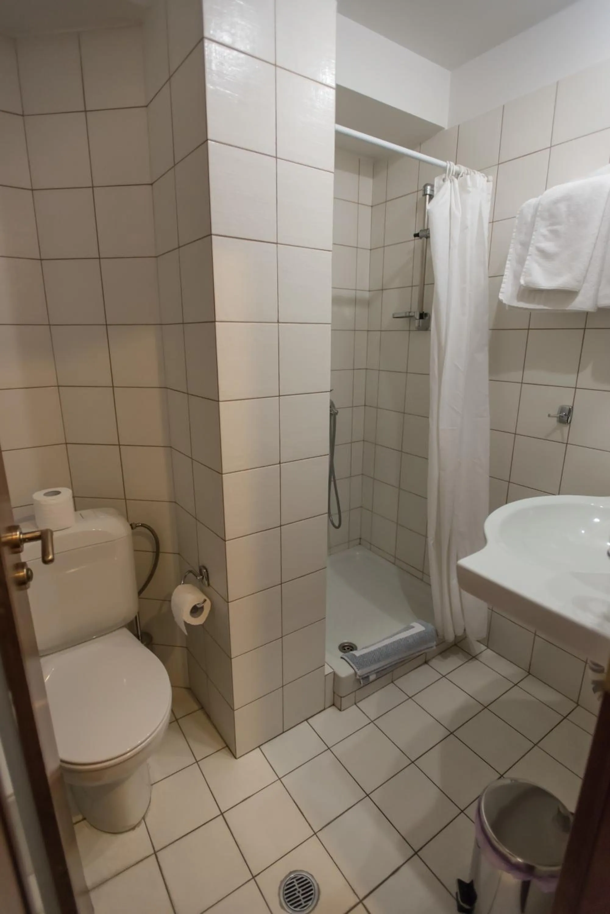 Bathroom in City Hotel Apollonion