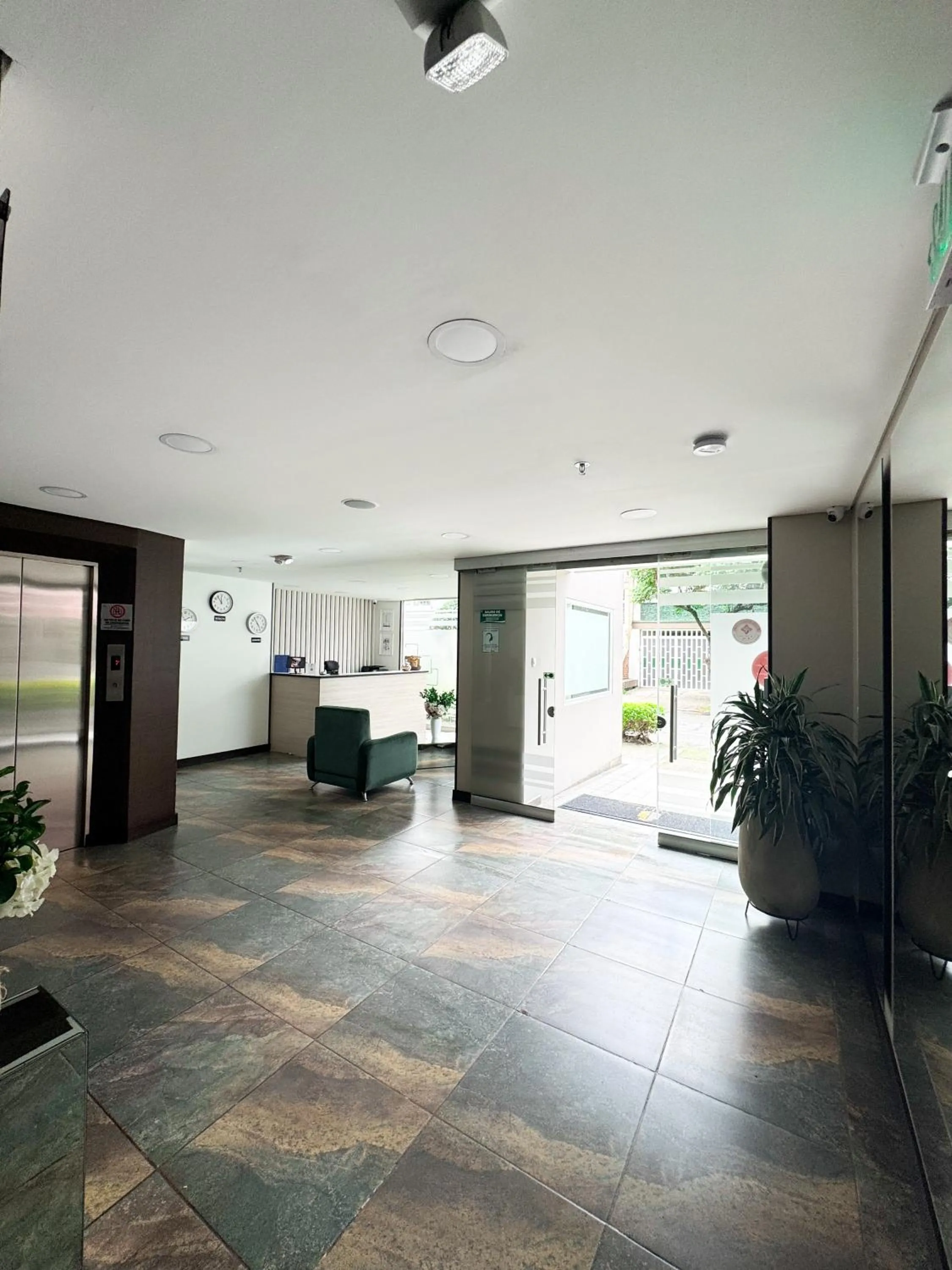 Hotel WLH Silver Bogota - White Lighthouse