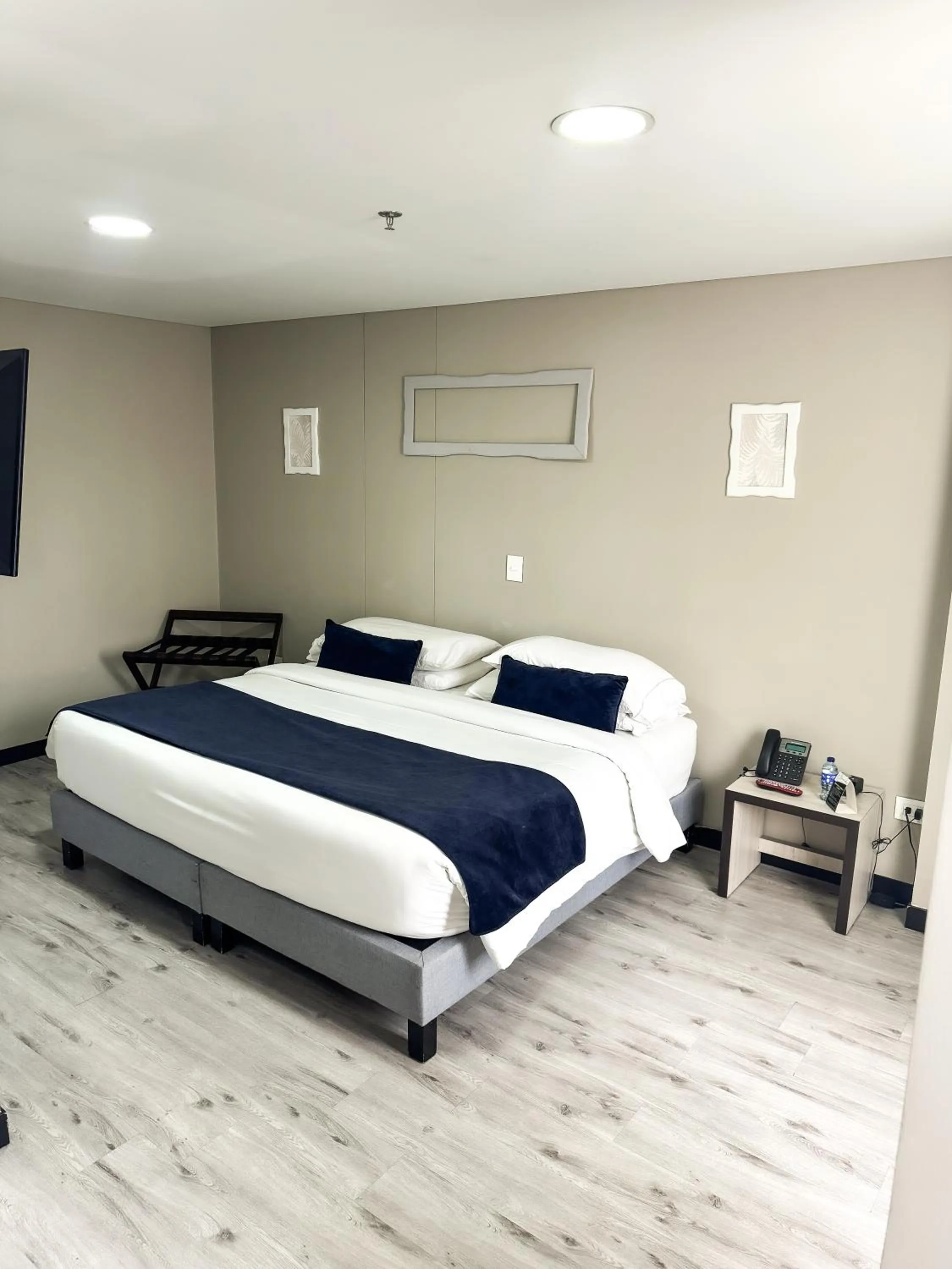 Bed in Hotel WLH Silver Bogota - White Lighthouse