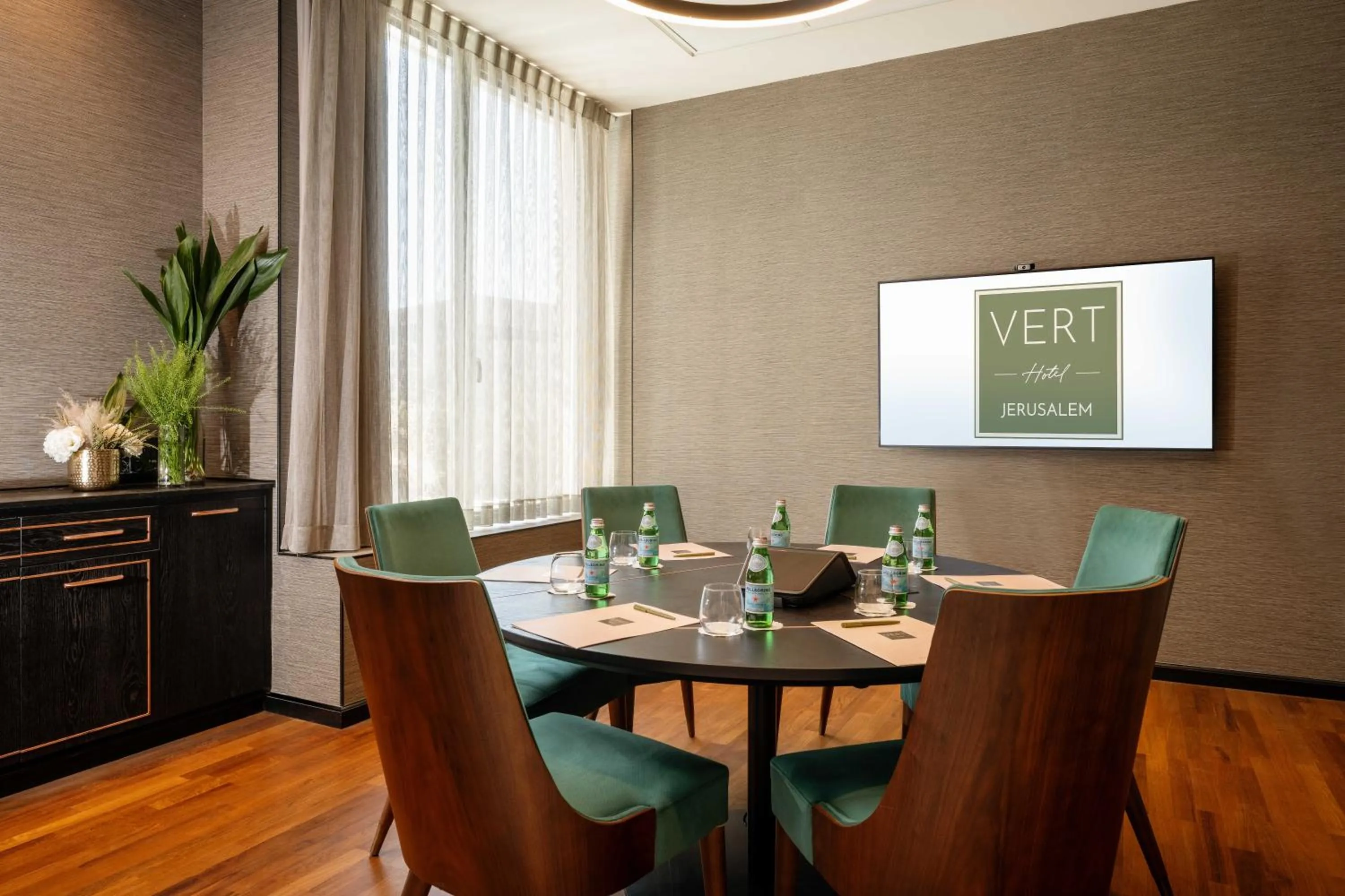 TV and multimedia in VERT Jerusalem by AFI Hotel