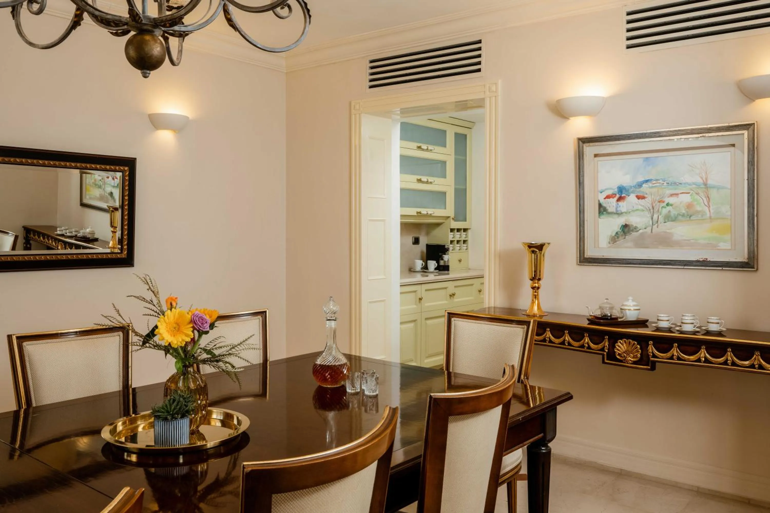 Kitchen or kitchenette in VERT Jerusalem by AFI Hotel