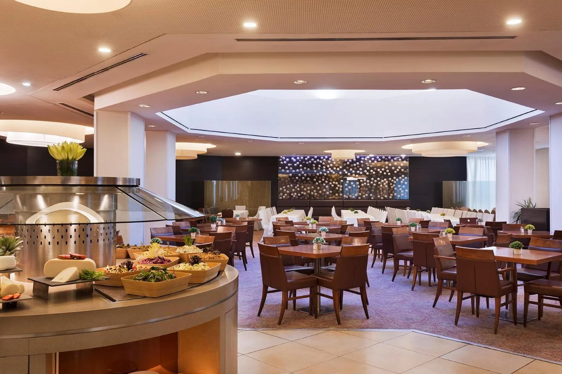 Restaurant/places to eat in VERT Jerusalem by AFI Hotel